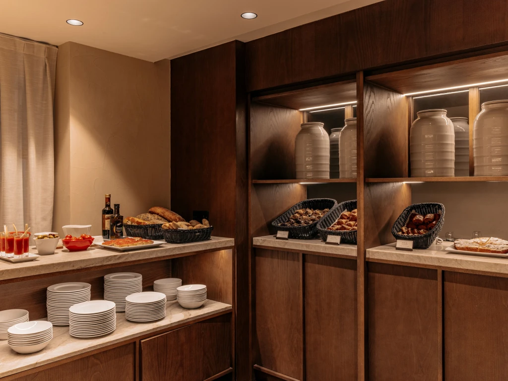 The Caesar Hotel 4* London The Caesar Hotel 4* London