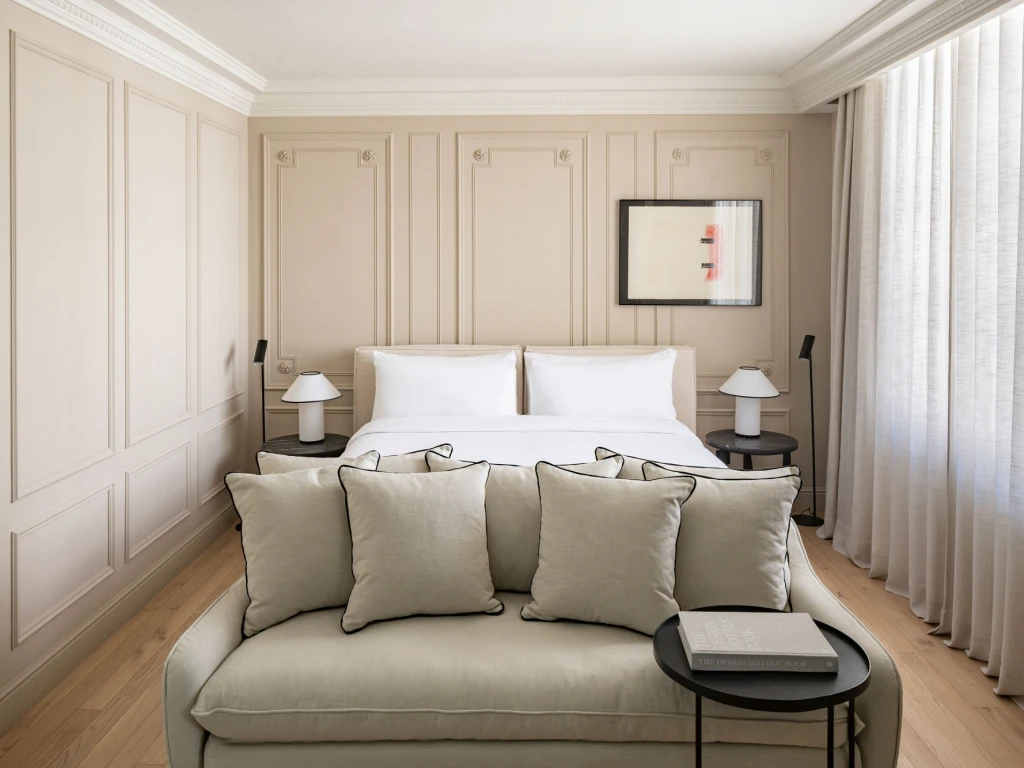 The Caesar Hotel 4* London The Caesar Hotel 4* London