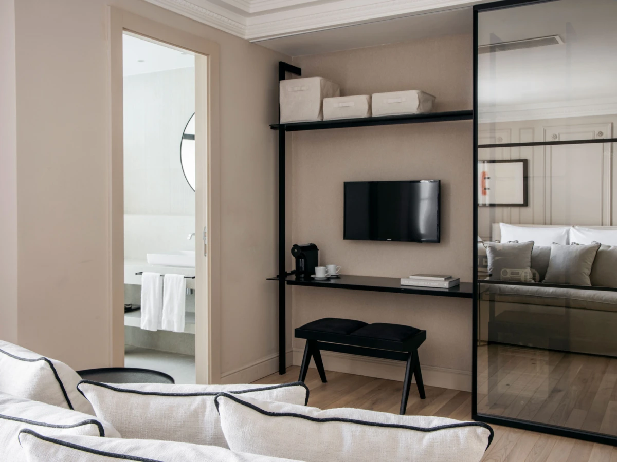 The Caesar Hotel 4* London The Caesar Hotel 4* London