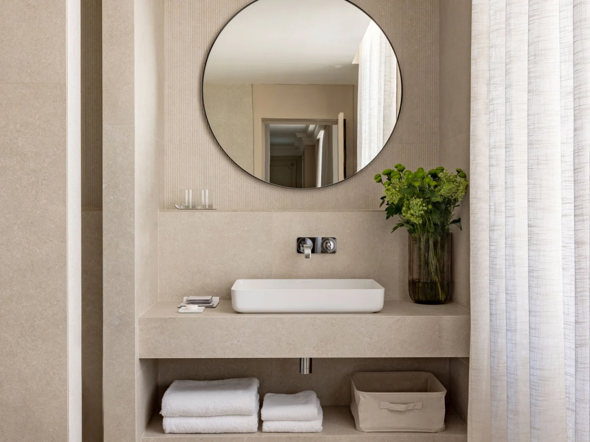 The Caesar Hotel 4* London The Caesar Hotel 4* London