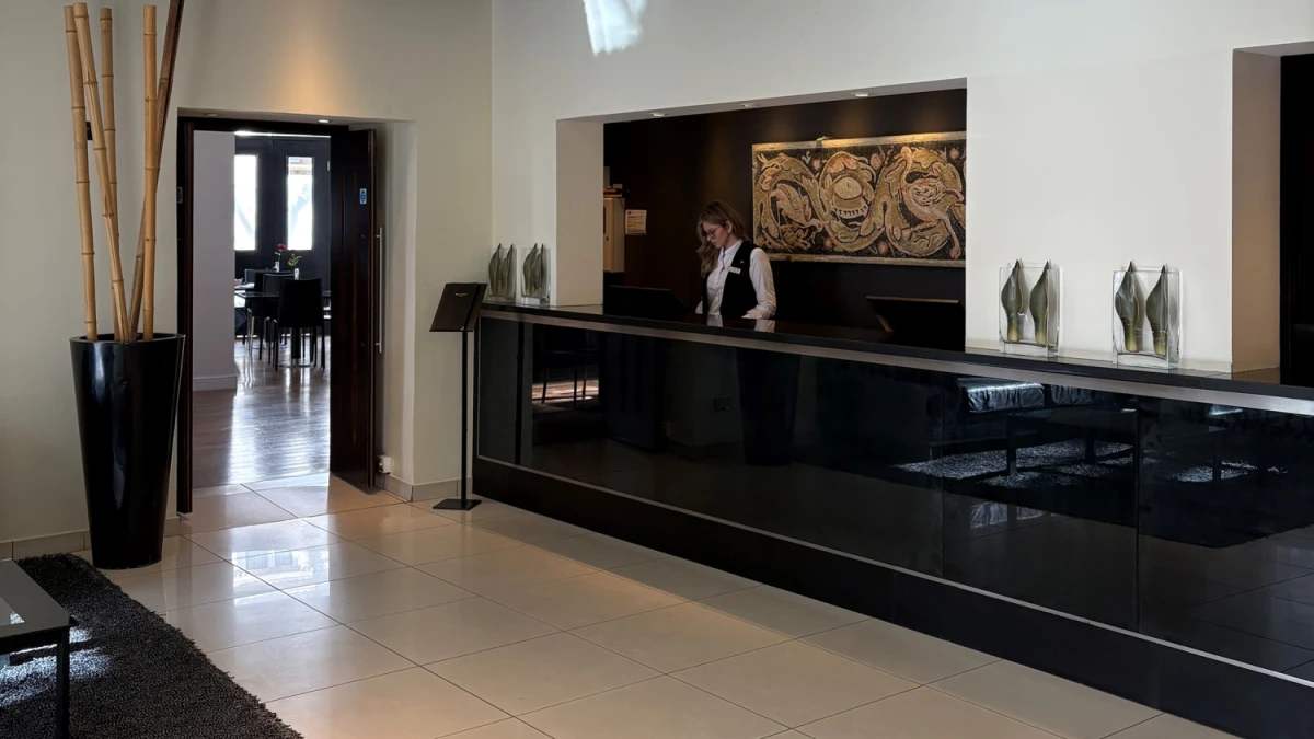 The Caesar Hotel 4* London The Caesar Hotel 4* London