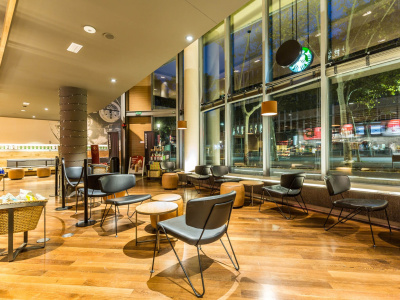 Starbucks en el B-Hotel Starbucks en el B-Hotel Barcelona