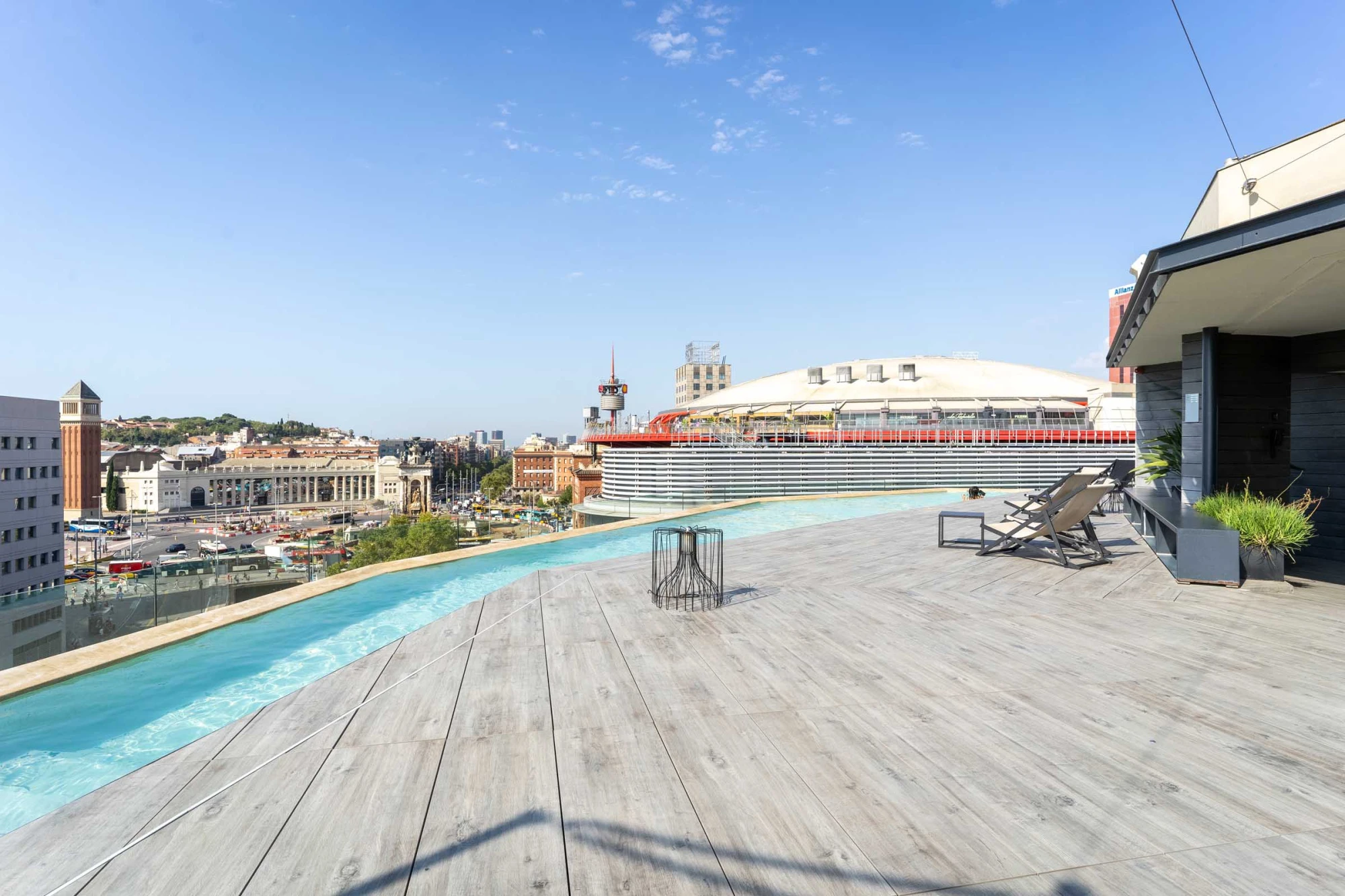 Piscina - solárium B_Pool | B-Hotel