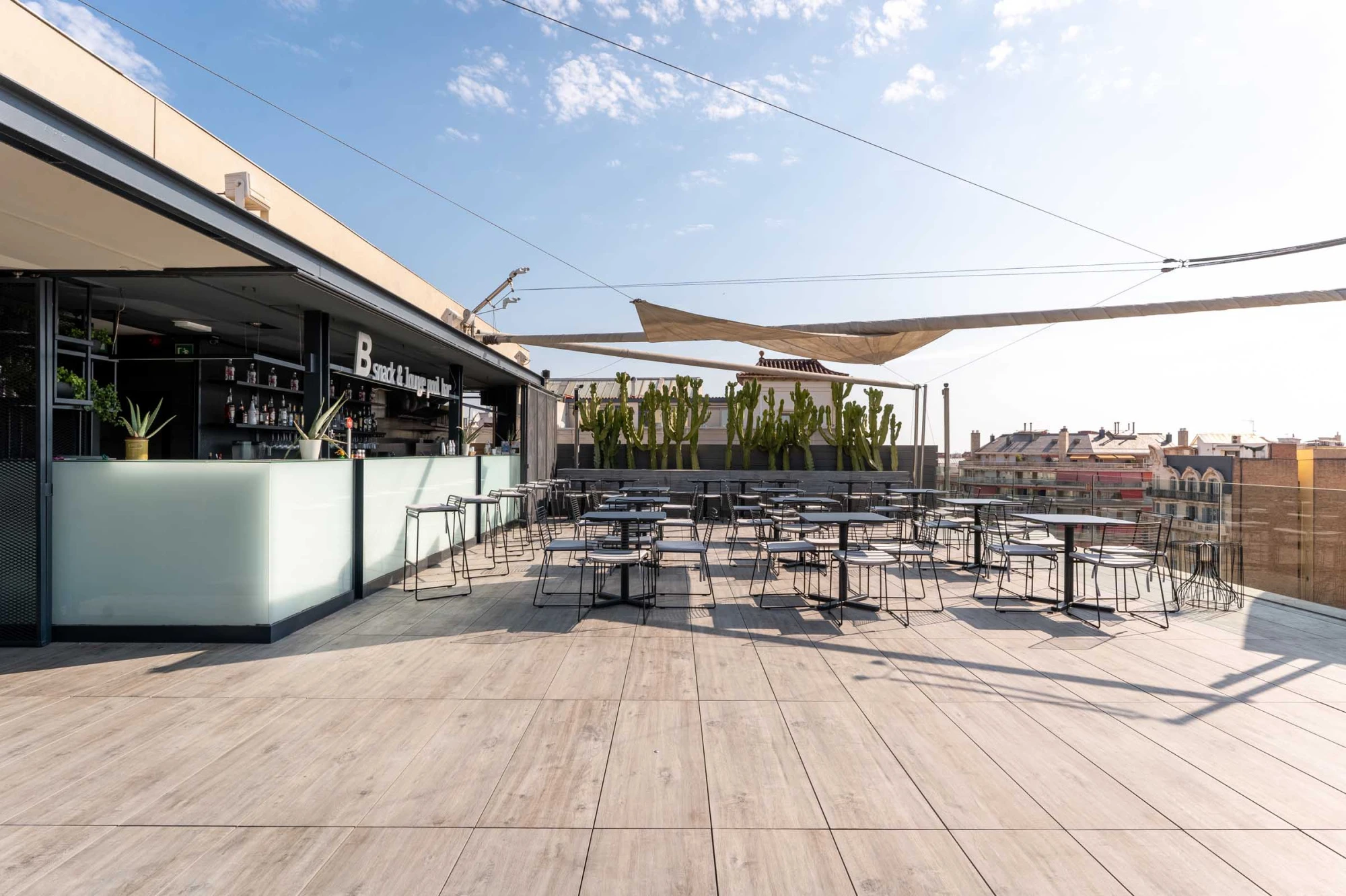 Terraza - Lounge B_Pool Bar | B-Hotel