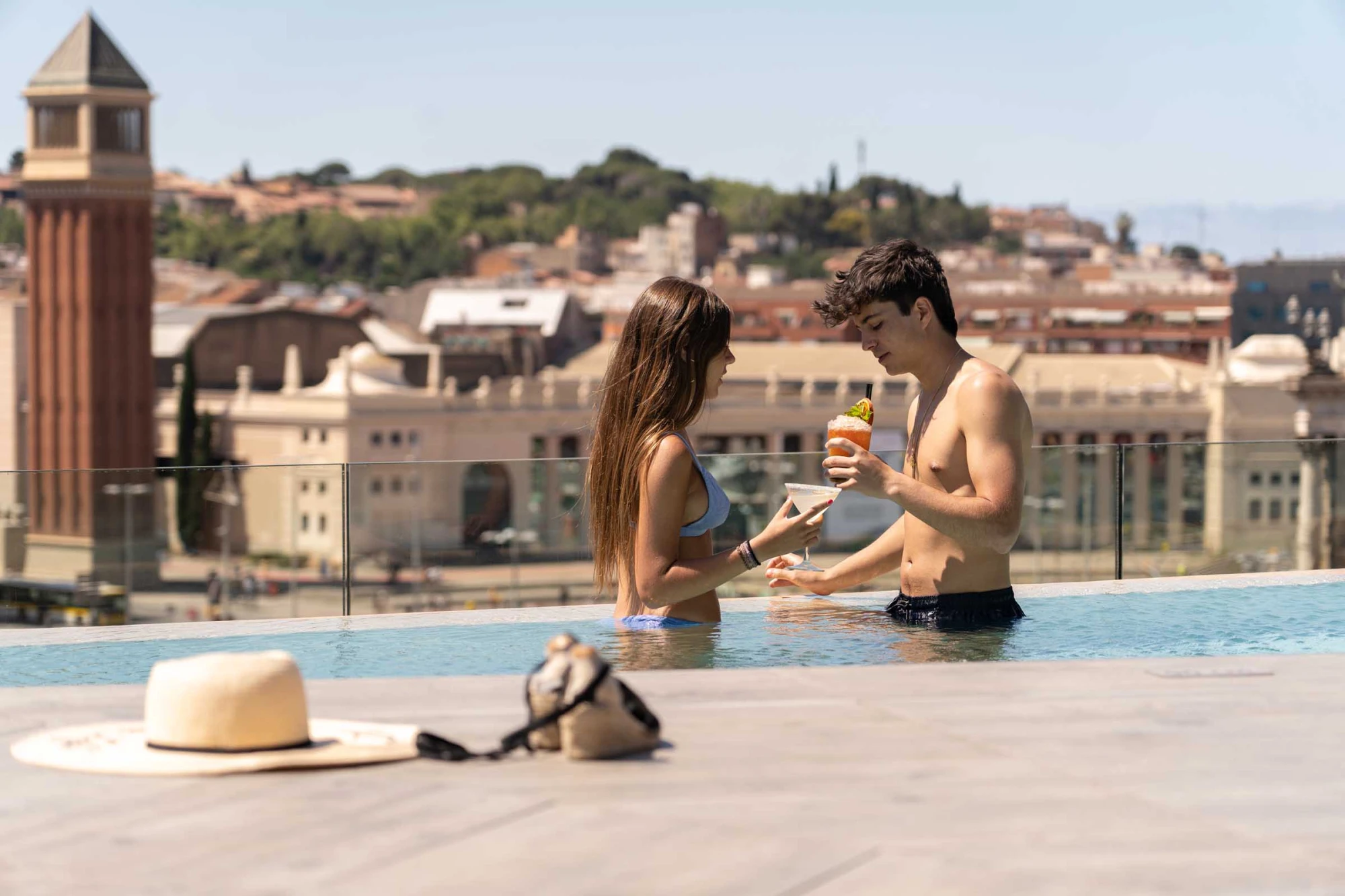 Vistas panorámicas B_Pool | Piscina Rooftop BCN