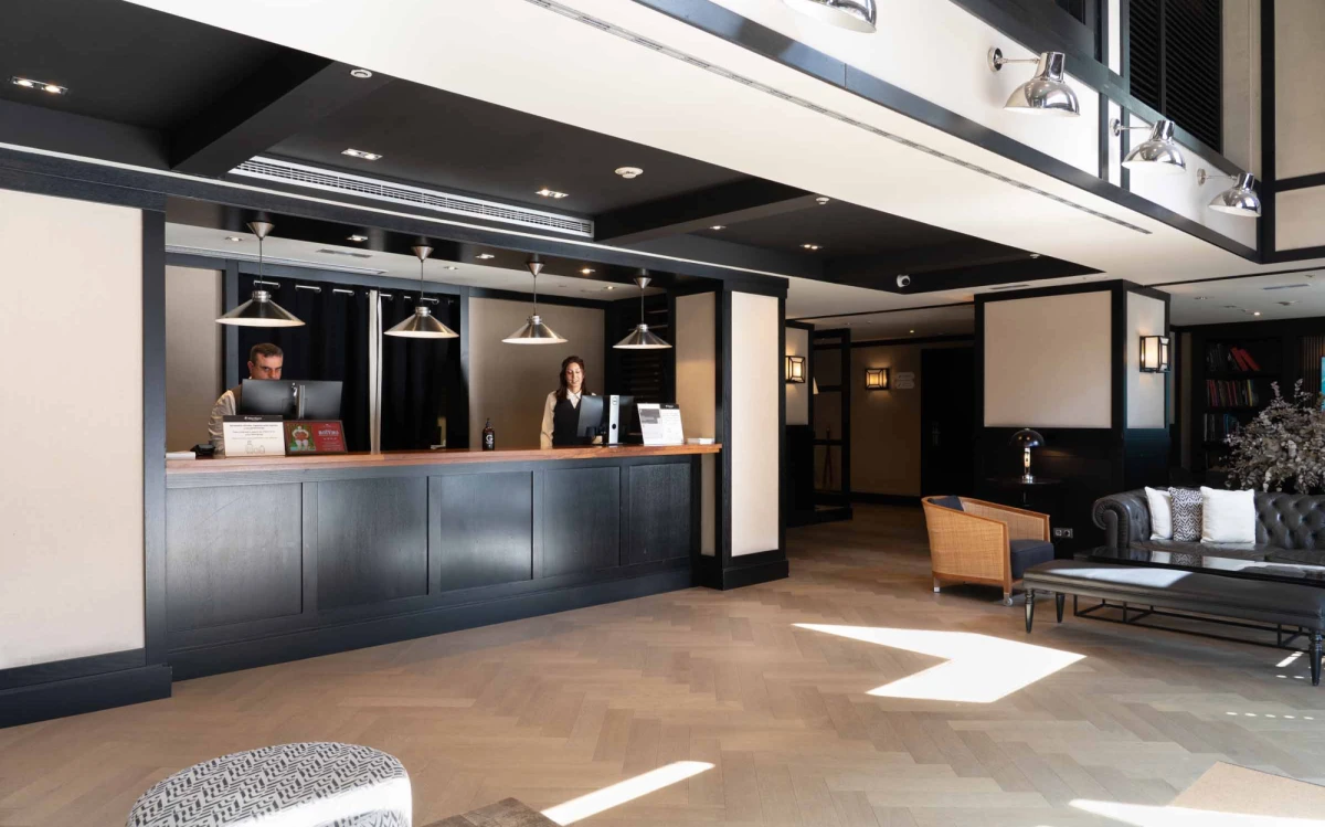 Recepción - Hotel Europark Barcelona Recepción - Hotel Europark Barcelona