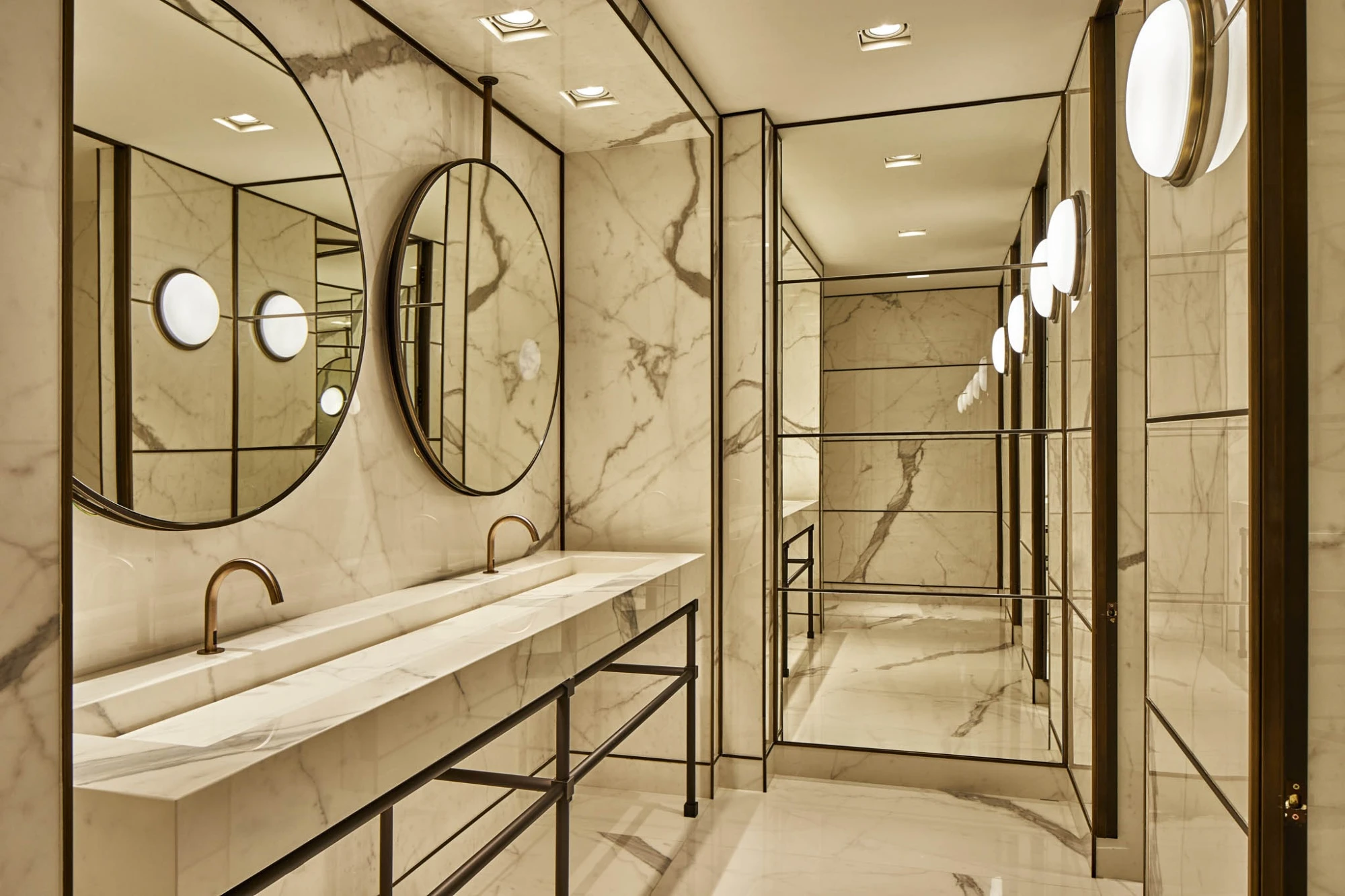 Seventy Barcelona by Ricardo Labougle