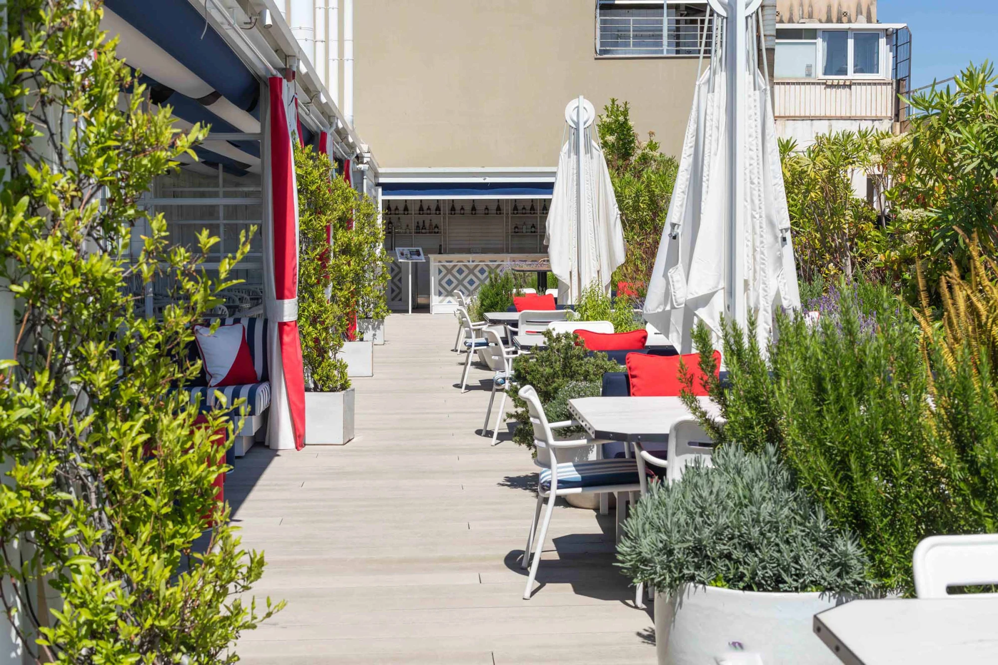 Urban Beach Club | Seventy Barcelona