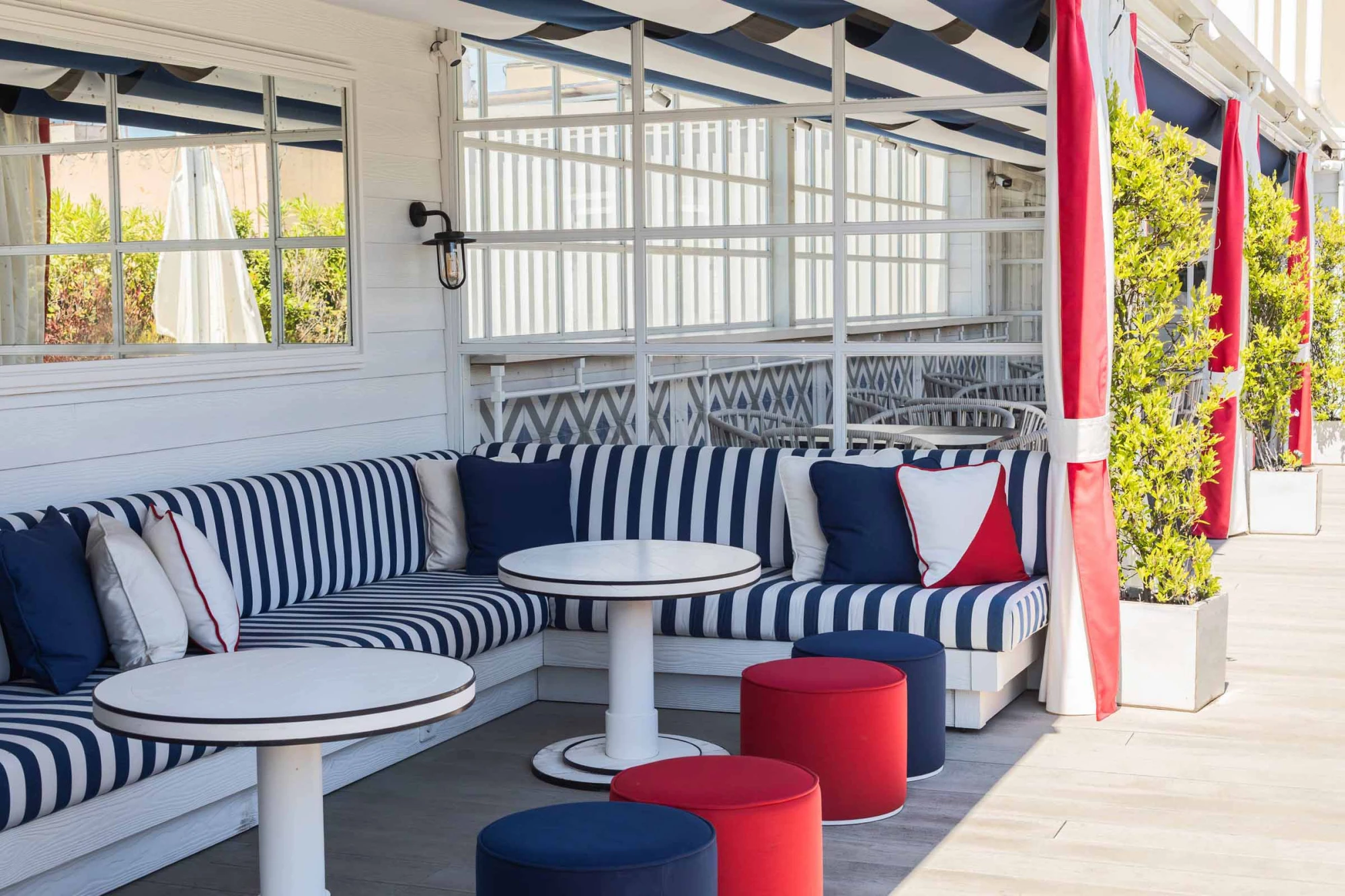 Urban Beach Club | Seventy Barcelona