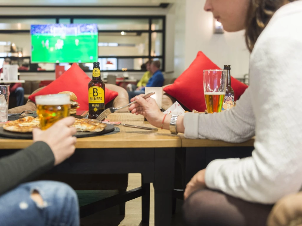 Cena Tapas | The Wolf Tavern Cena Tapas | The Wolf Tavern - Barcelona