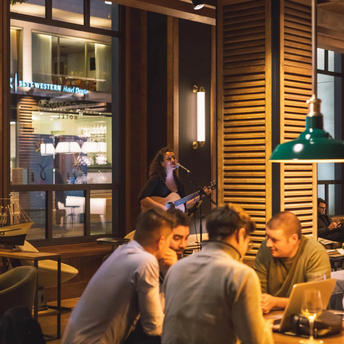 Hall & Lounge | The Corner Bar Hall & Lounge | The Corner Hotel Barcelona