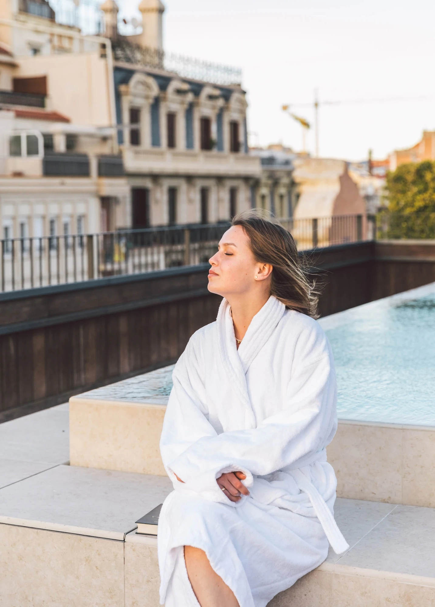 Rooftop Pool & Solarium | The Corner Hotel