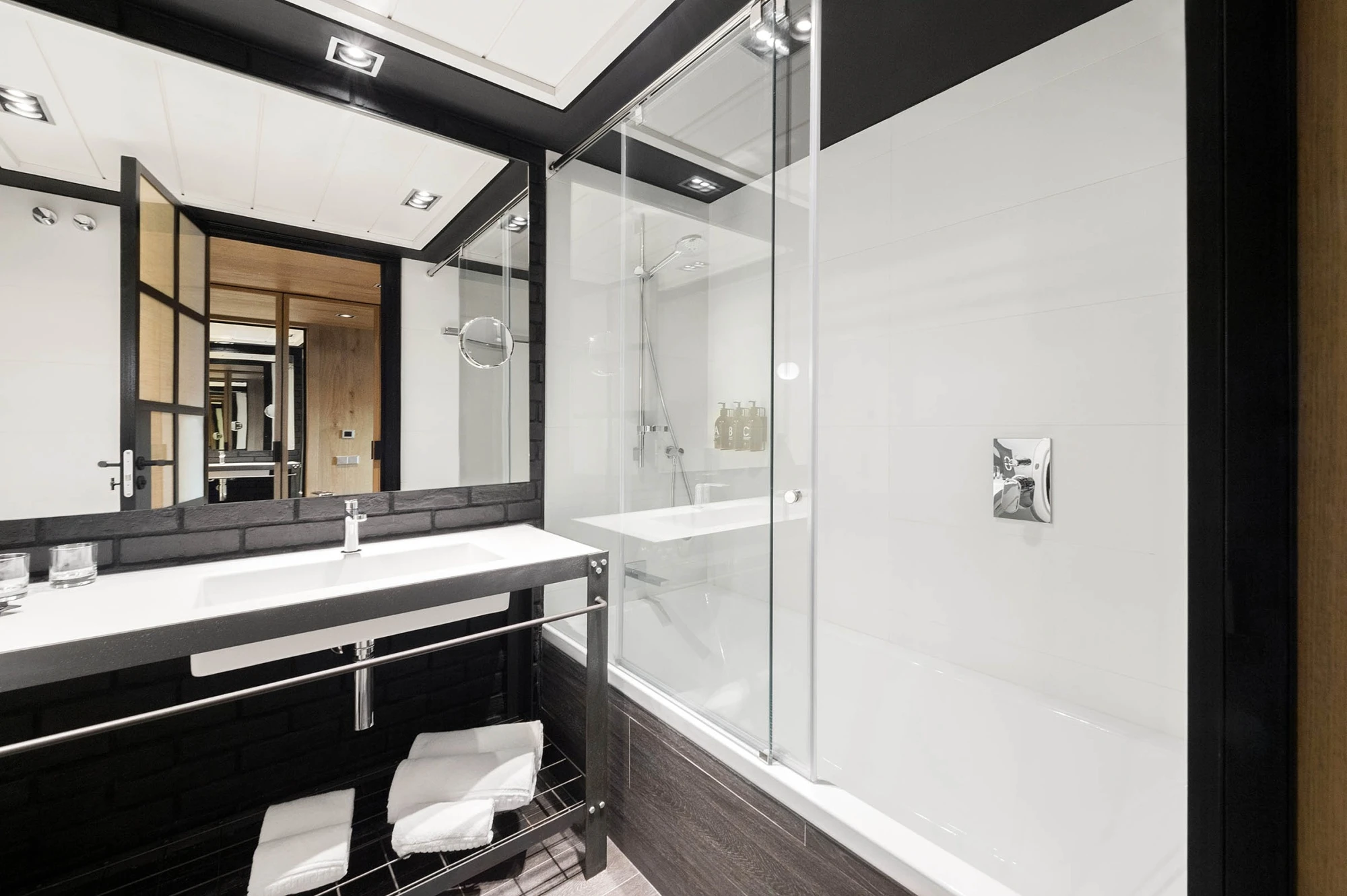 Habitación Superior | The Corner Hotel Barcelona