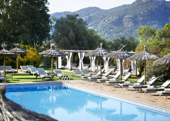 Piscina-Web Oficial ® Hotel Suites Natura Mas Tapiolas