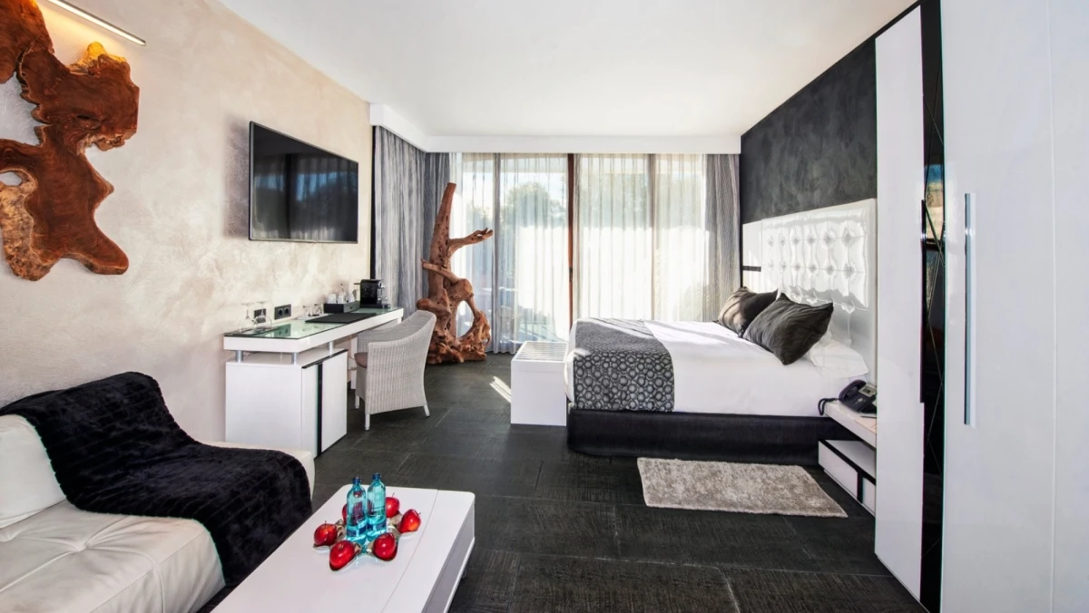 Suites Natura-Web Oficial ® Hotel Suites Natura Mas Tapiolas