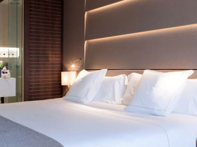 header-room.jpeg