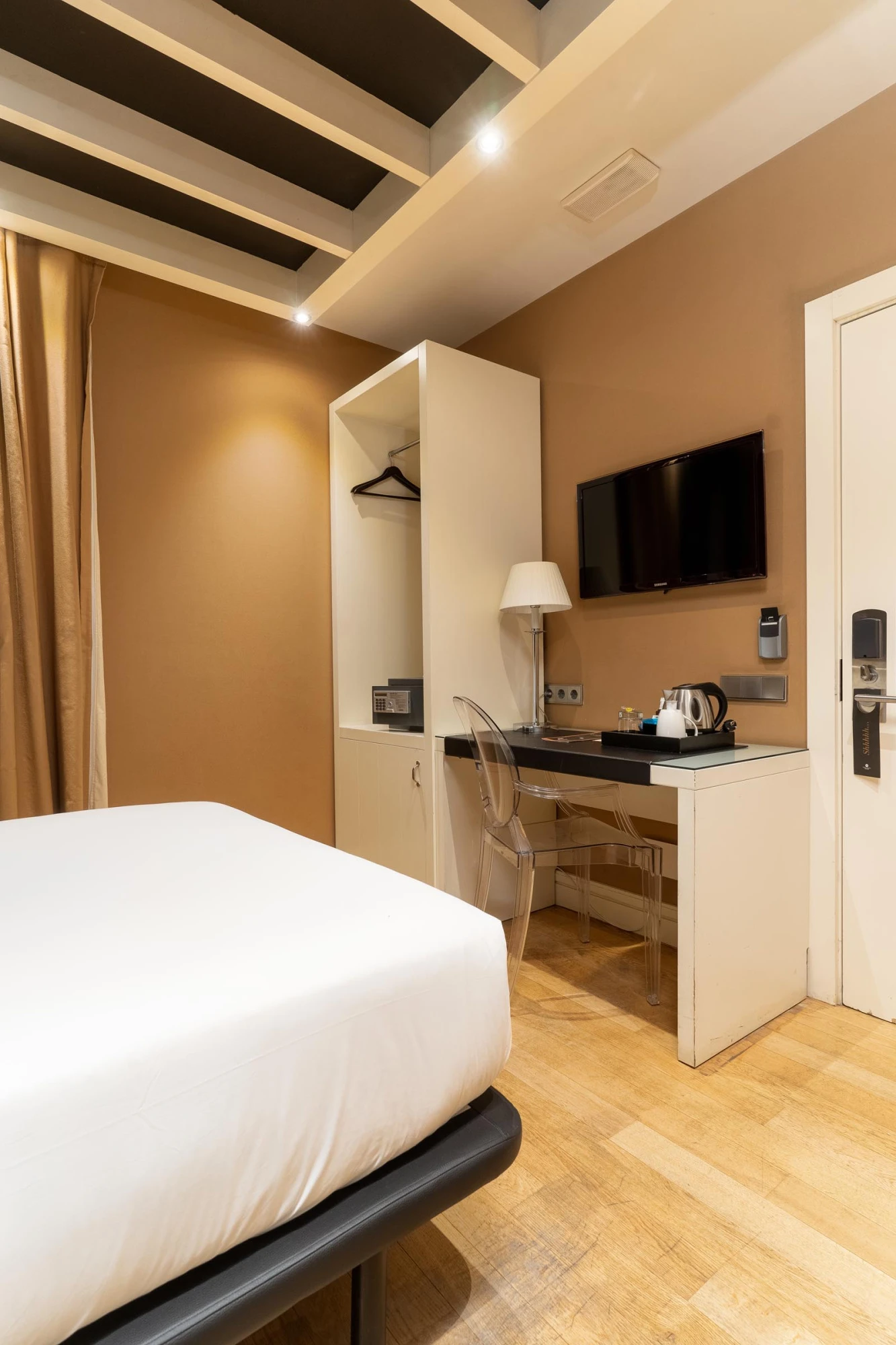 Basic Individual (806) | U232 Hotel Barcelona