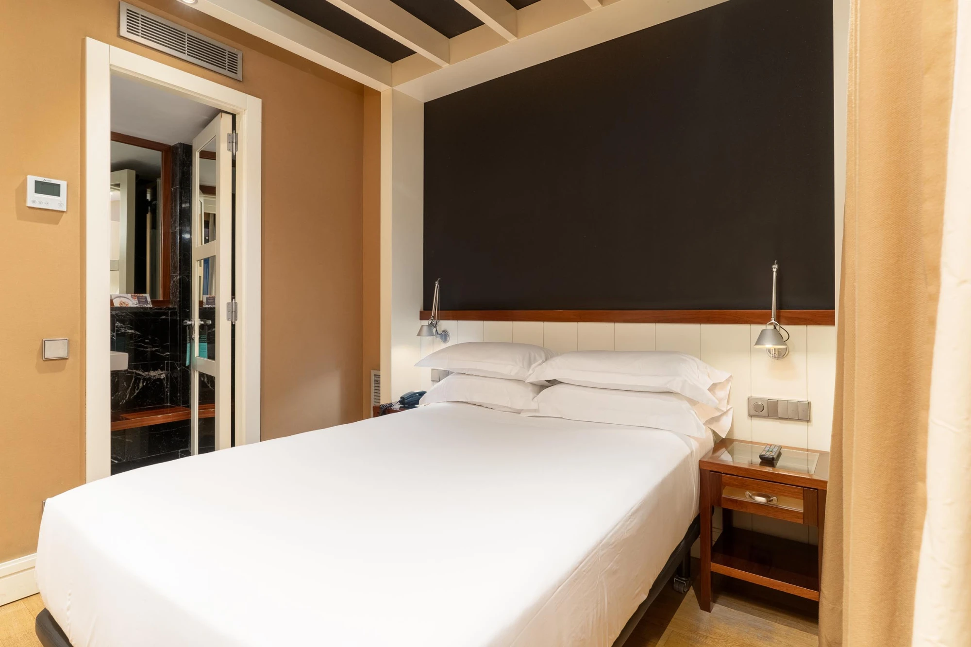 Basic Individual (806) | U232 Hotel Barcelona