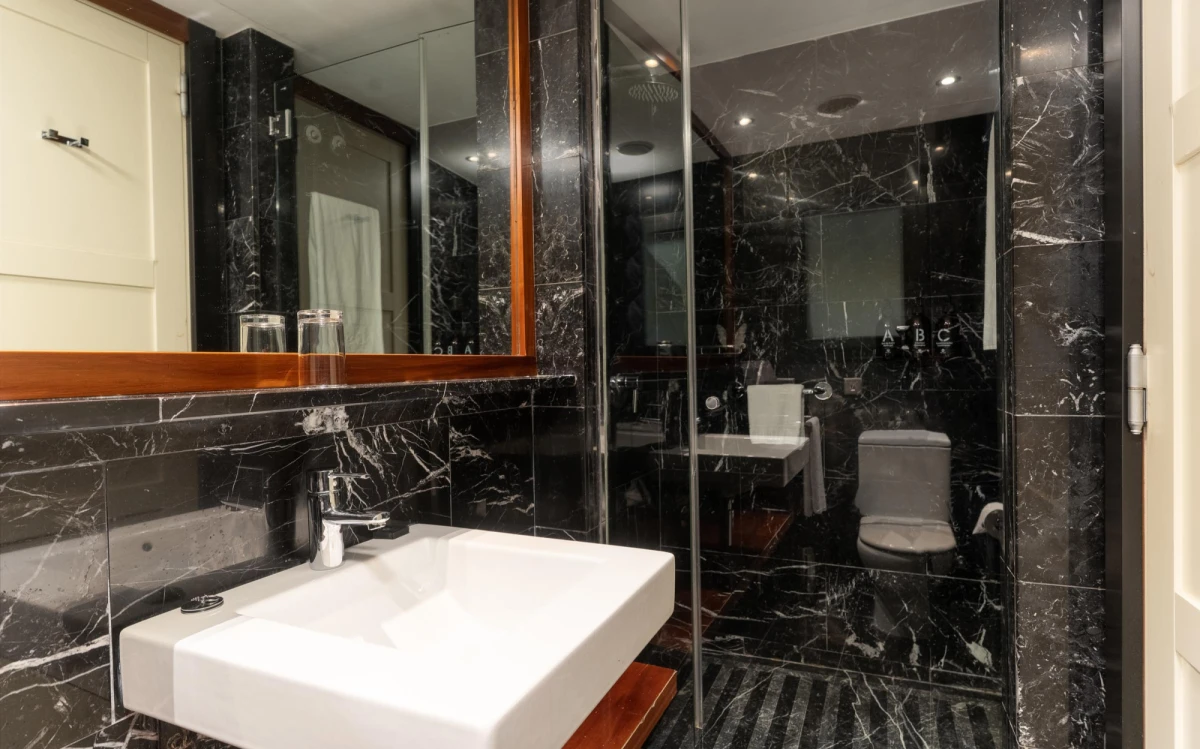 Basic Individual (806) | U232 Hotel Barcelona Basic Individual (806) | U232 Hotel Barcelona