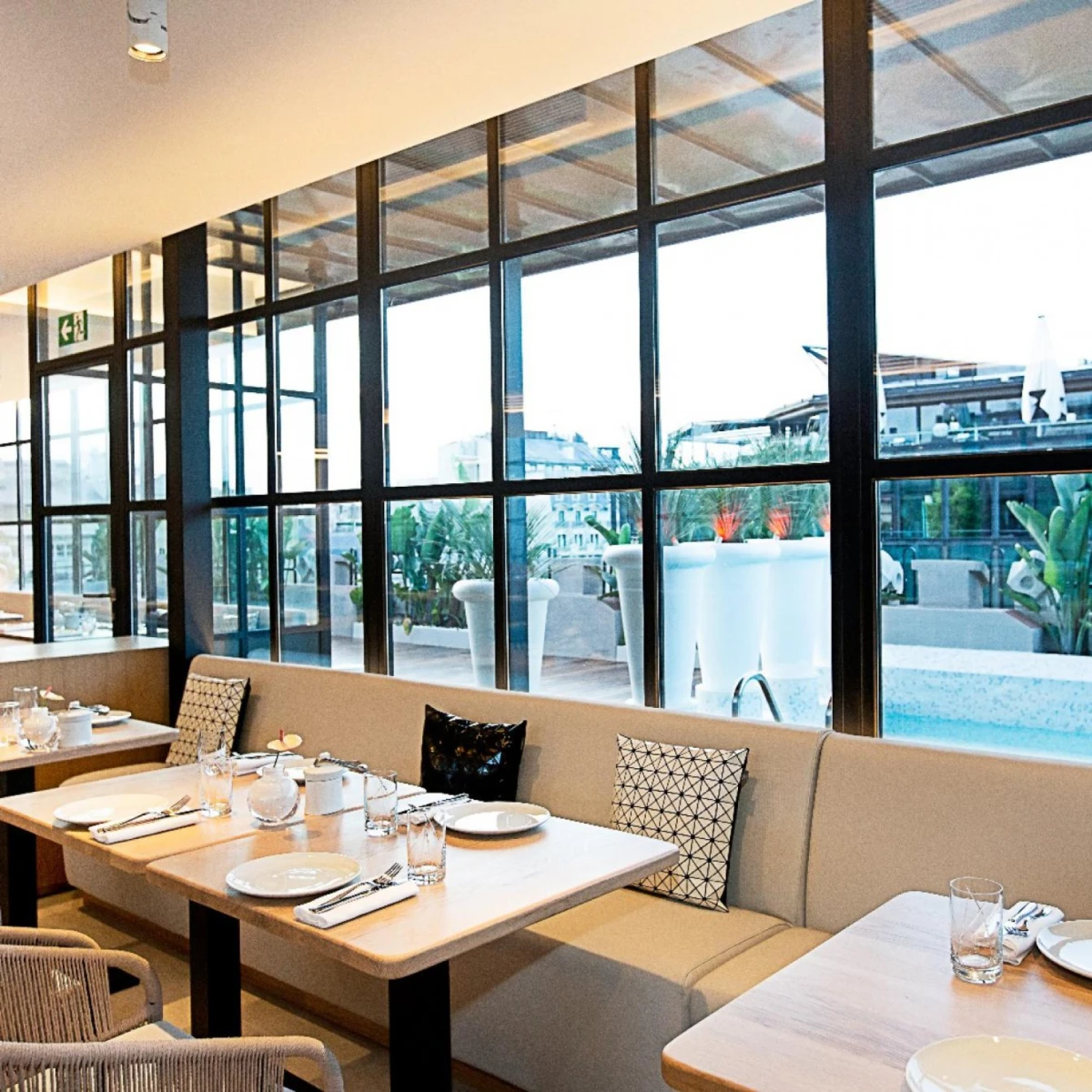 Glasss 2 982 Glasss 2 982