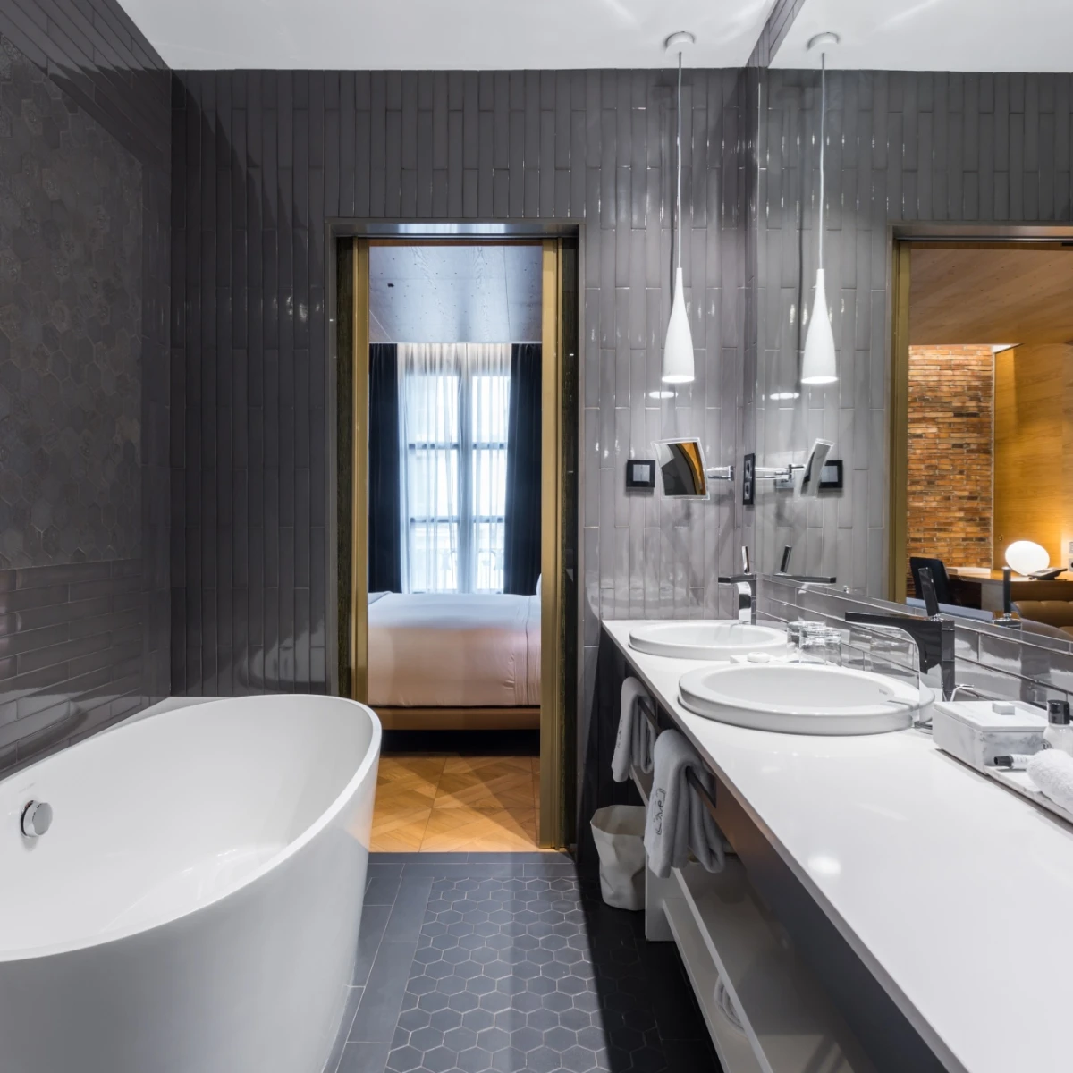 MH SUITE BATHROOM 851048 MH SUITE BATHROOM 851048