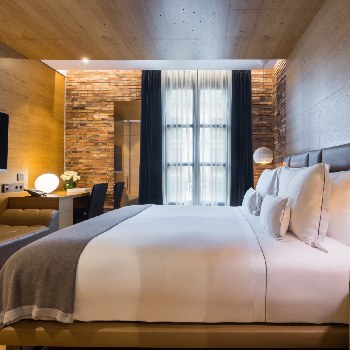 MH SUITE MONUMENT 851049 MH SUITE MONUMENT 851049