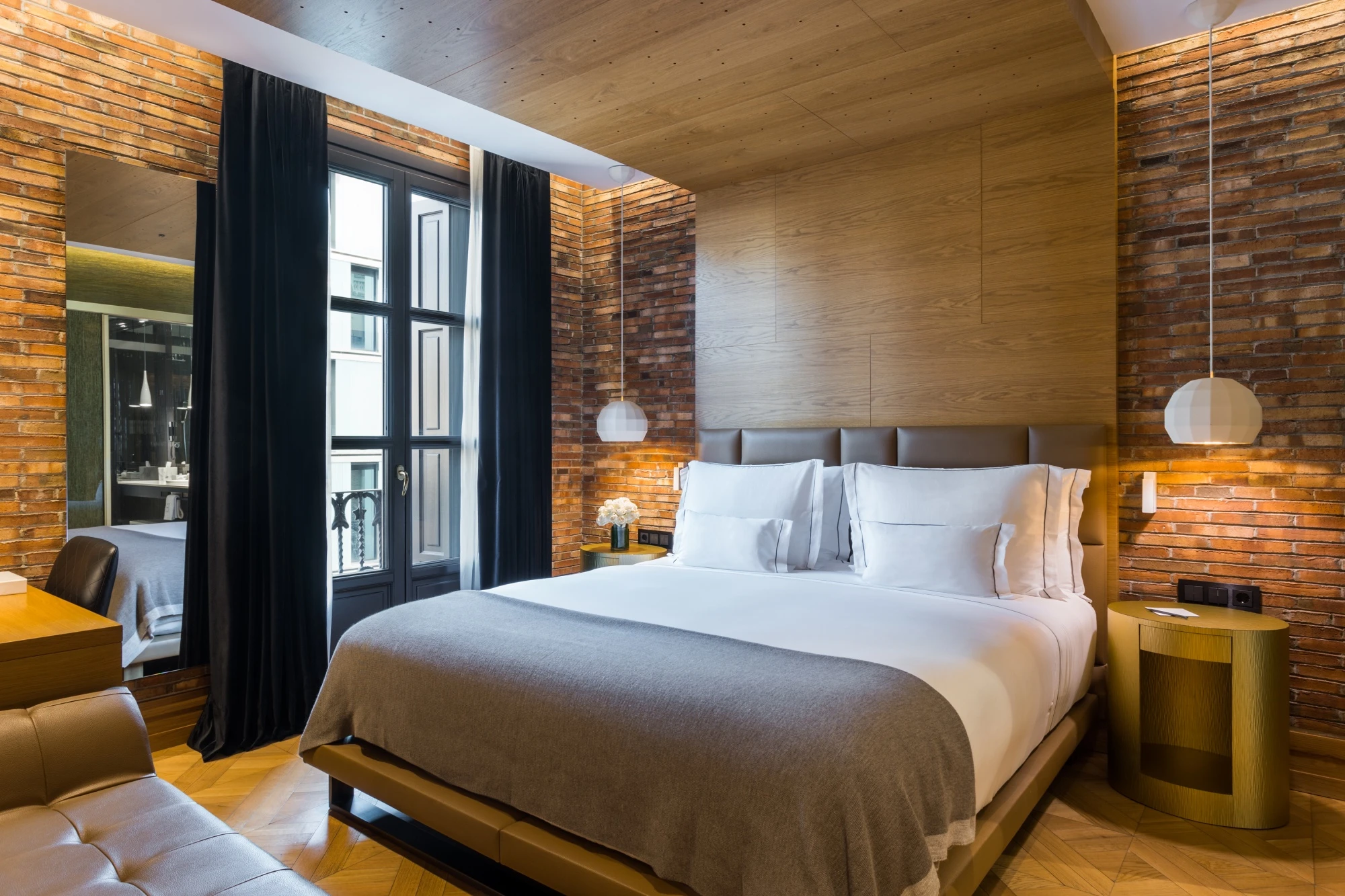 MH SUITE MONUMENT 851050