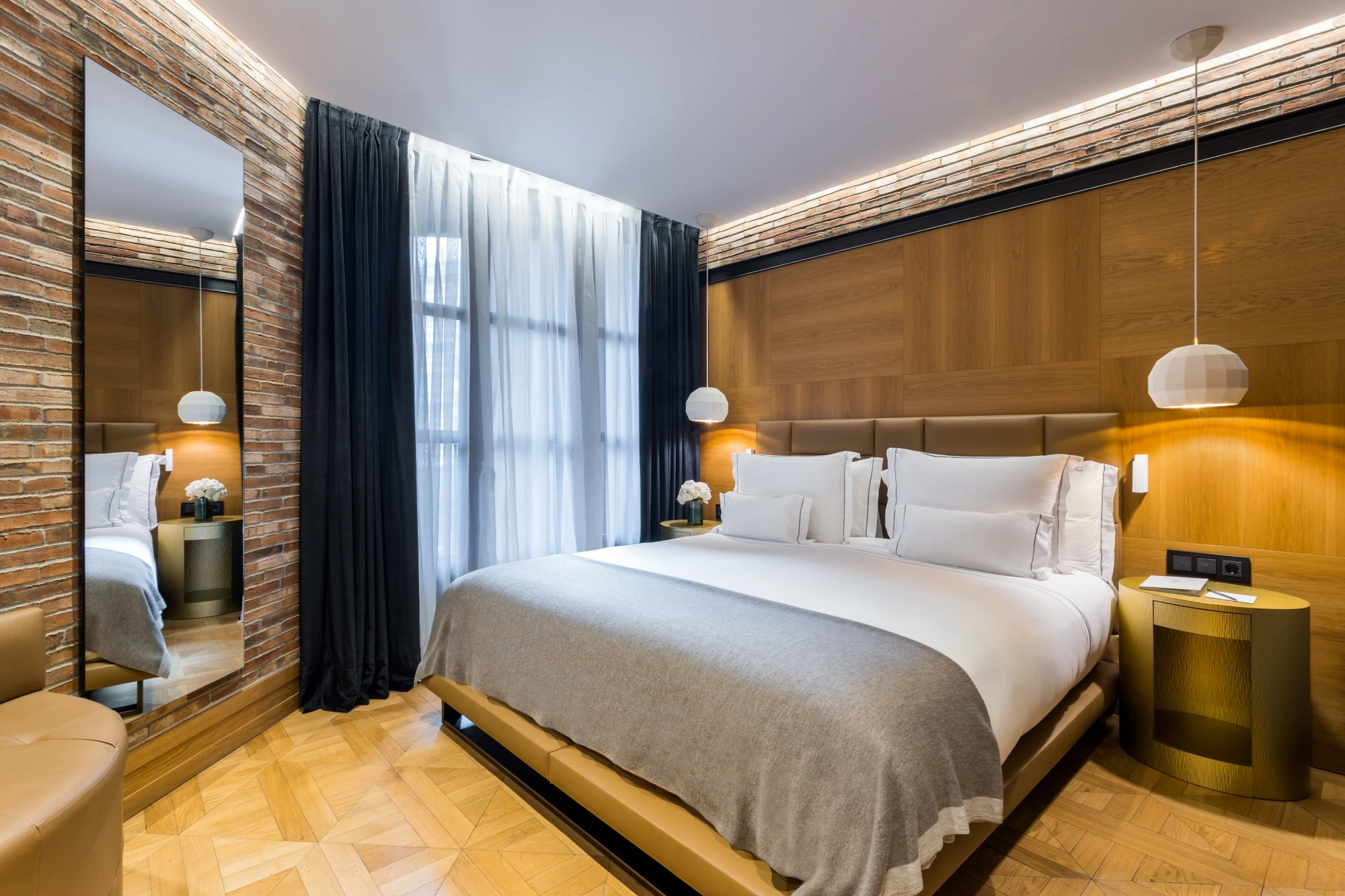 MH SUITE PATIO 851059