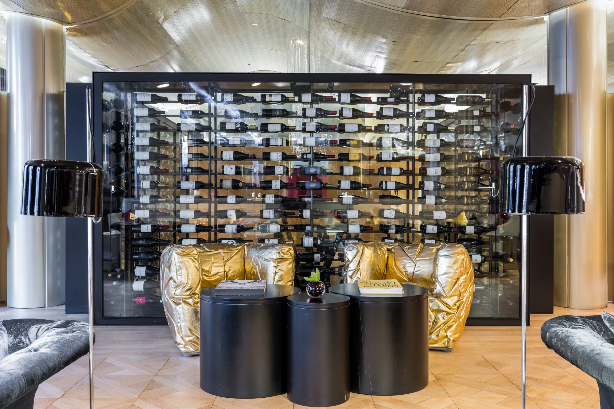 MONUMENT HOTEL 851184