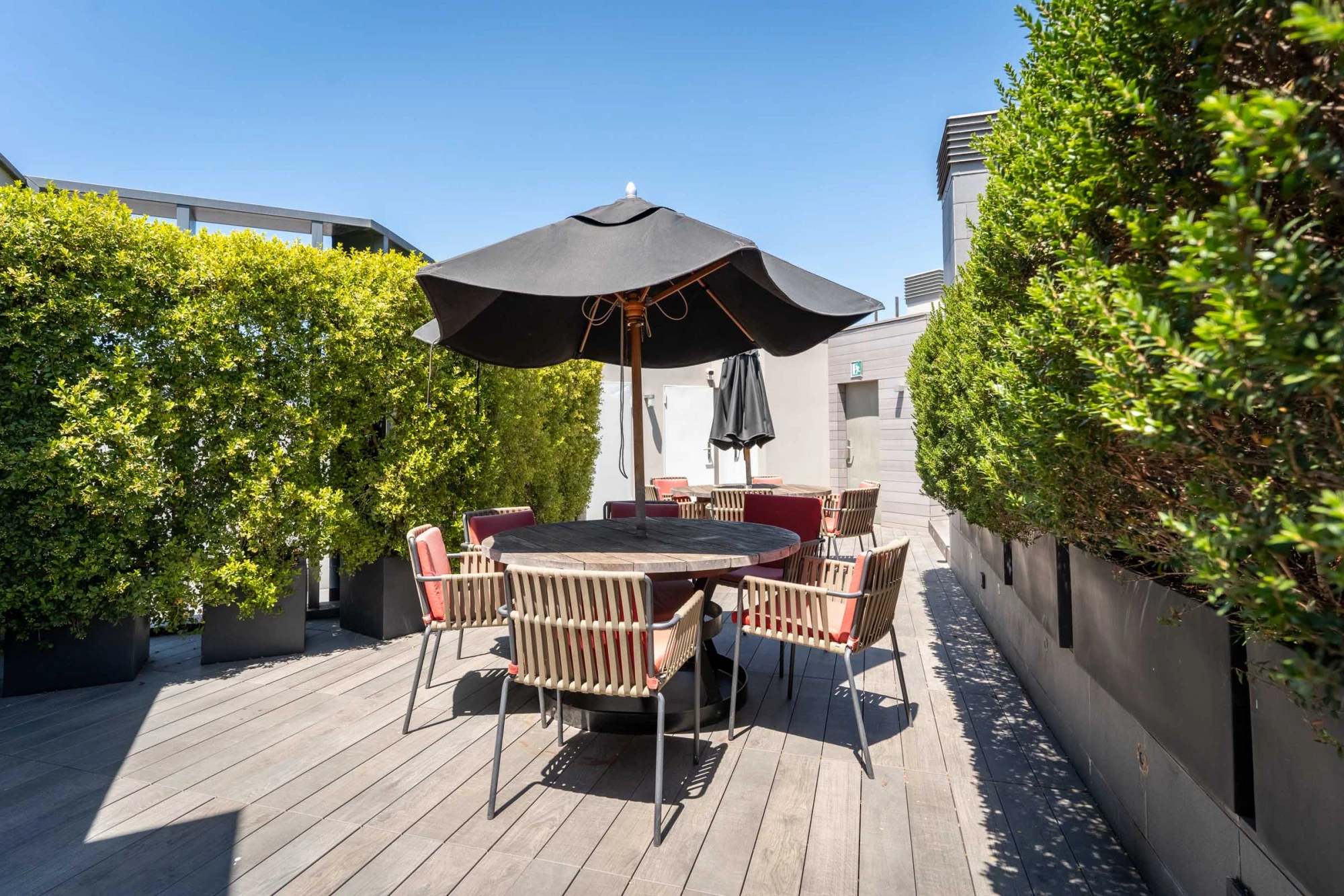 Terraza Lounge | Midtown Apartments