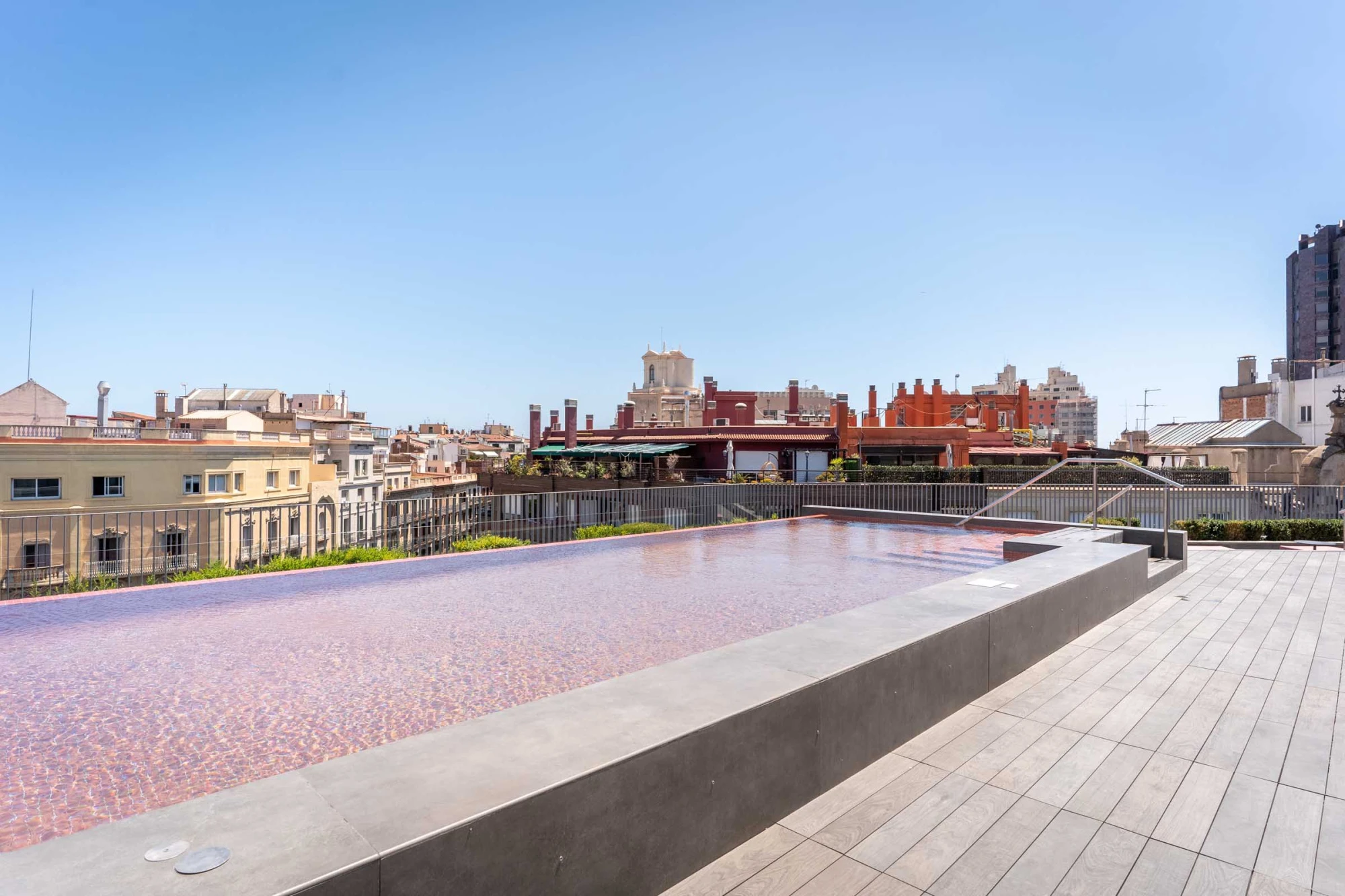 Piscina | Midtown Apartments Barcelona