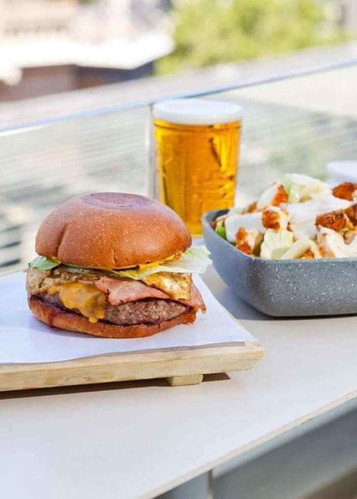 Carta-comida-rooftop-alaire menu-hamburguesa-rooftop-alaire