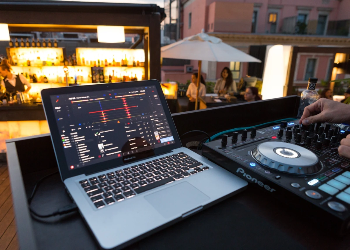 DJ sessions | La Isabela - H1898 DJ sessions | La Isabela - Hotel 1898