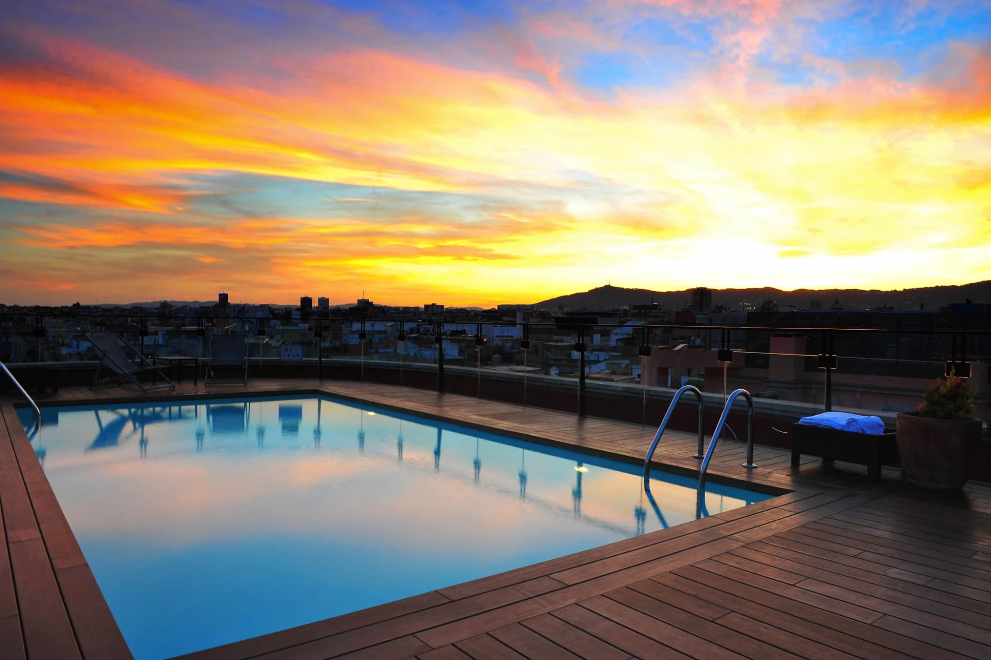 Rooftop Pool at La Isabela Terrace | H1898