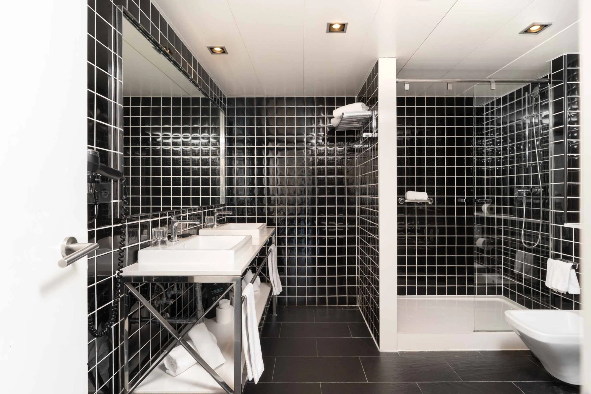 Baño - Family Deluxe | Hotel Paral·lel