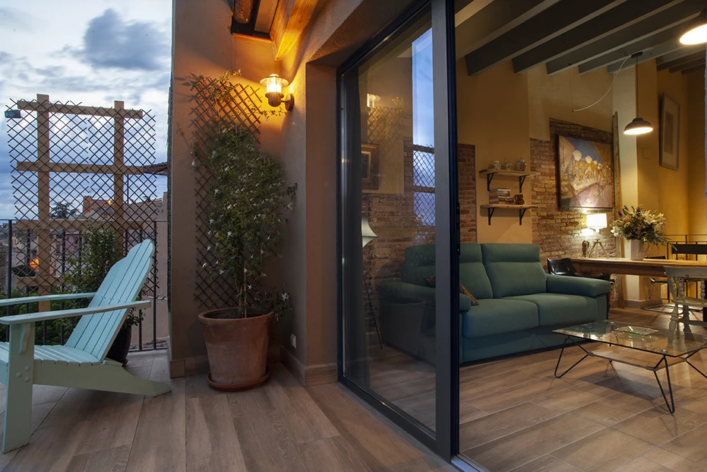 Priorat Aparthotel Attic half terrace
