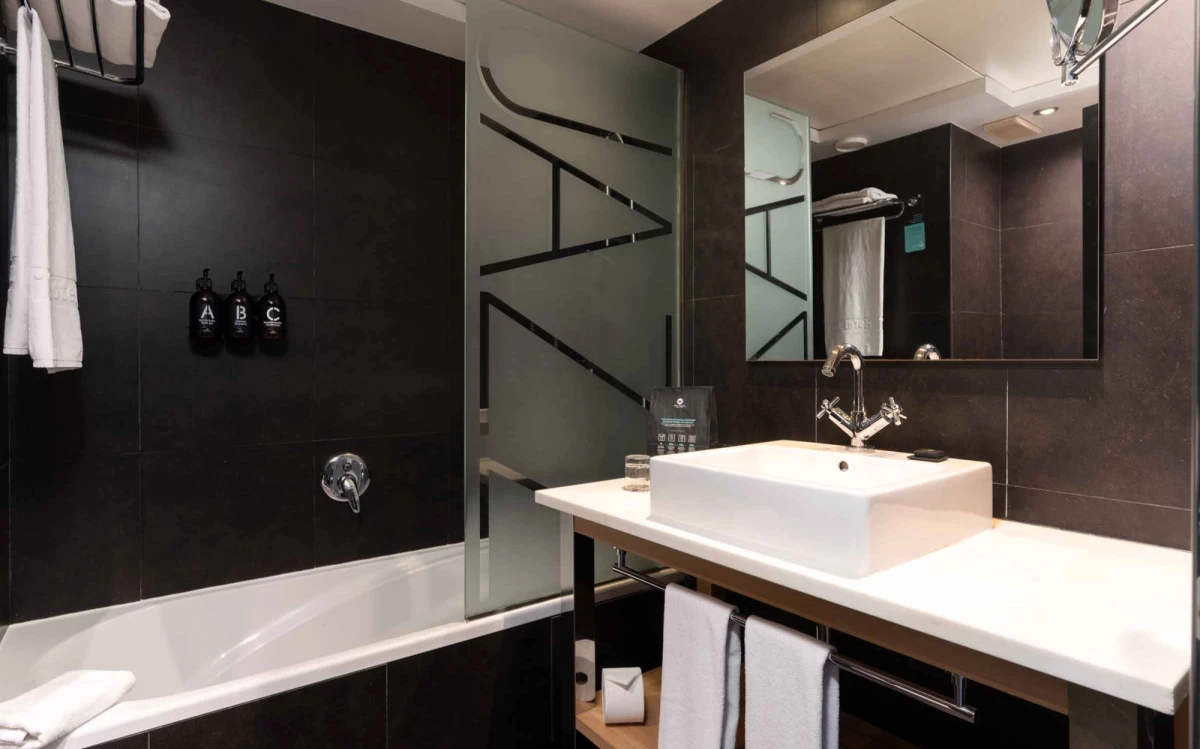 Baño - Hab Superior | Hotel Jazz Barcelona Baño - Hab Superior | Hotel Jazz Barcelona