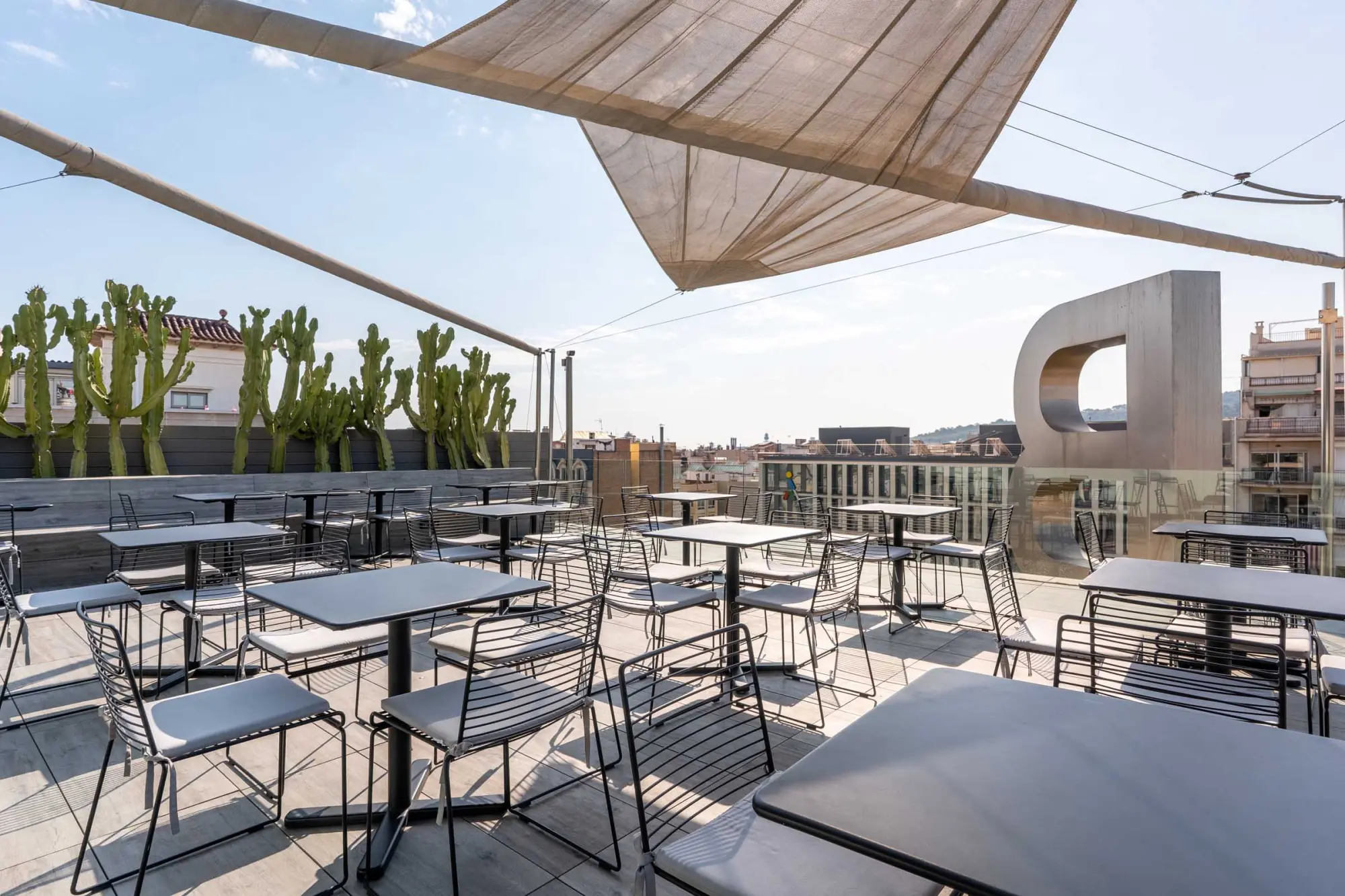 Terraza - Lounge B_Pool Bar | B-Hotel