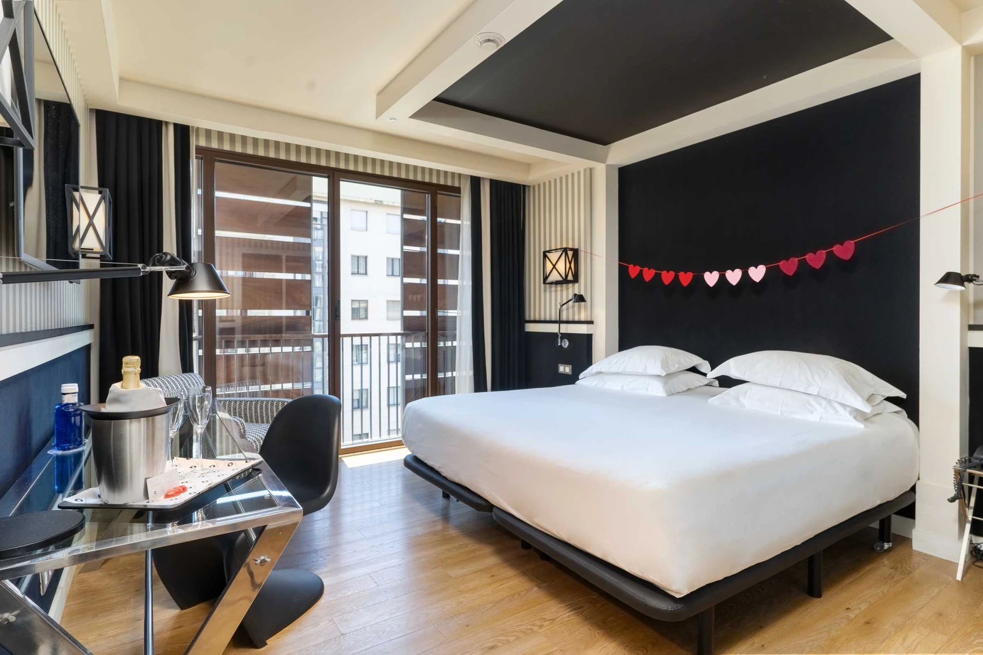 Motivos Románticos - Hotel Europark