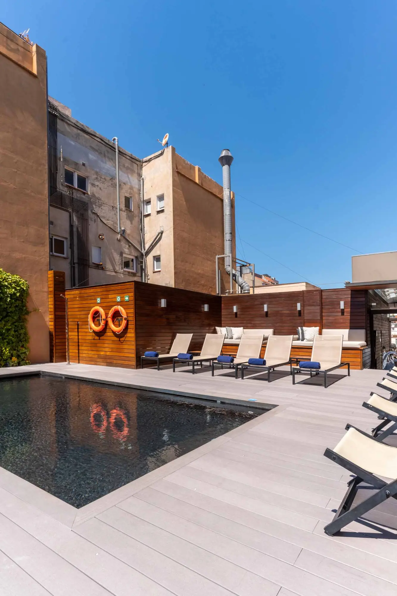 Piscina - solárium | Hotel Europark