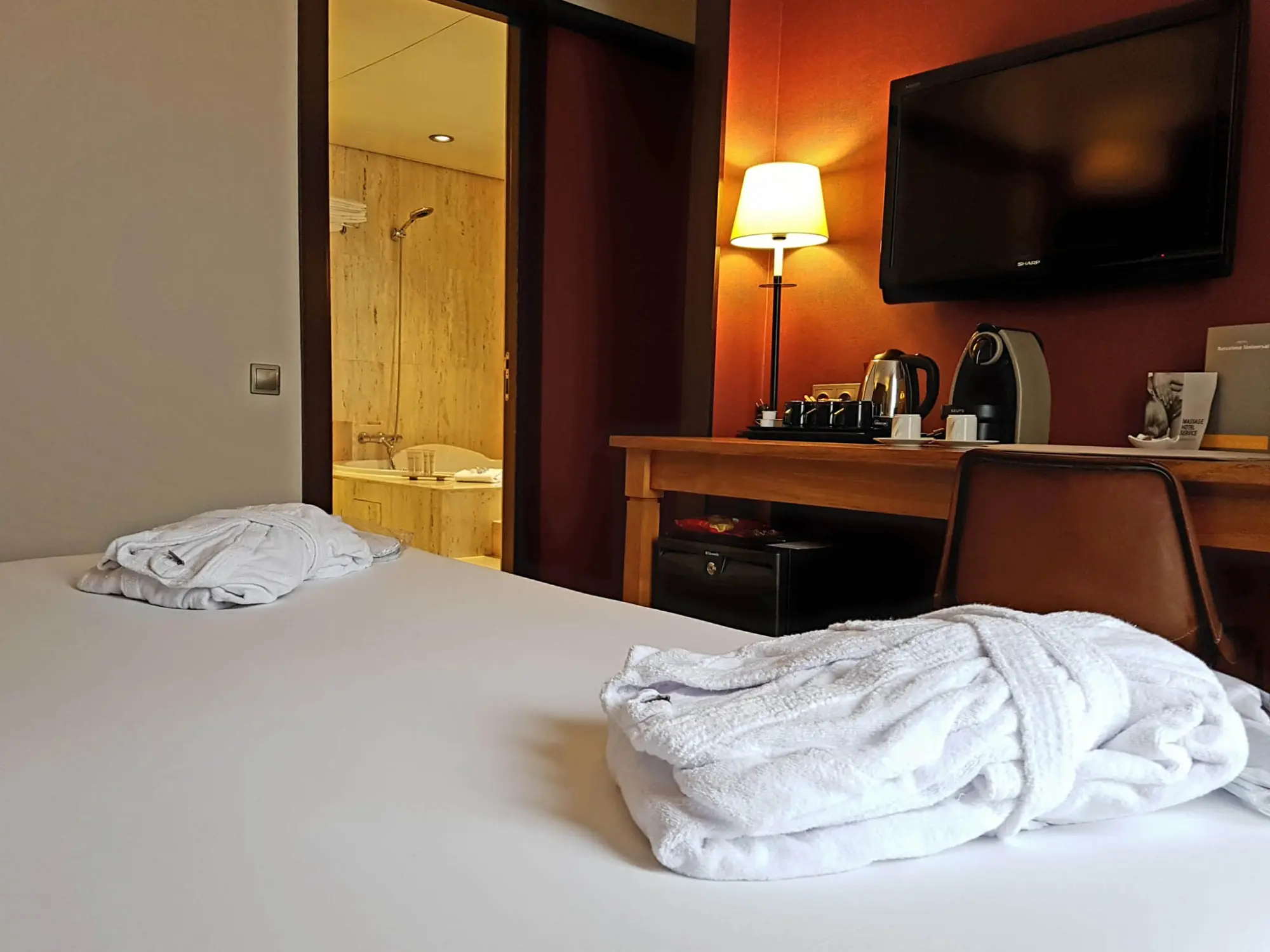 Jacuzzi Suite Skyline | Hotel BCN Universal