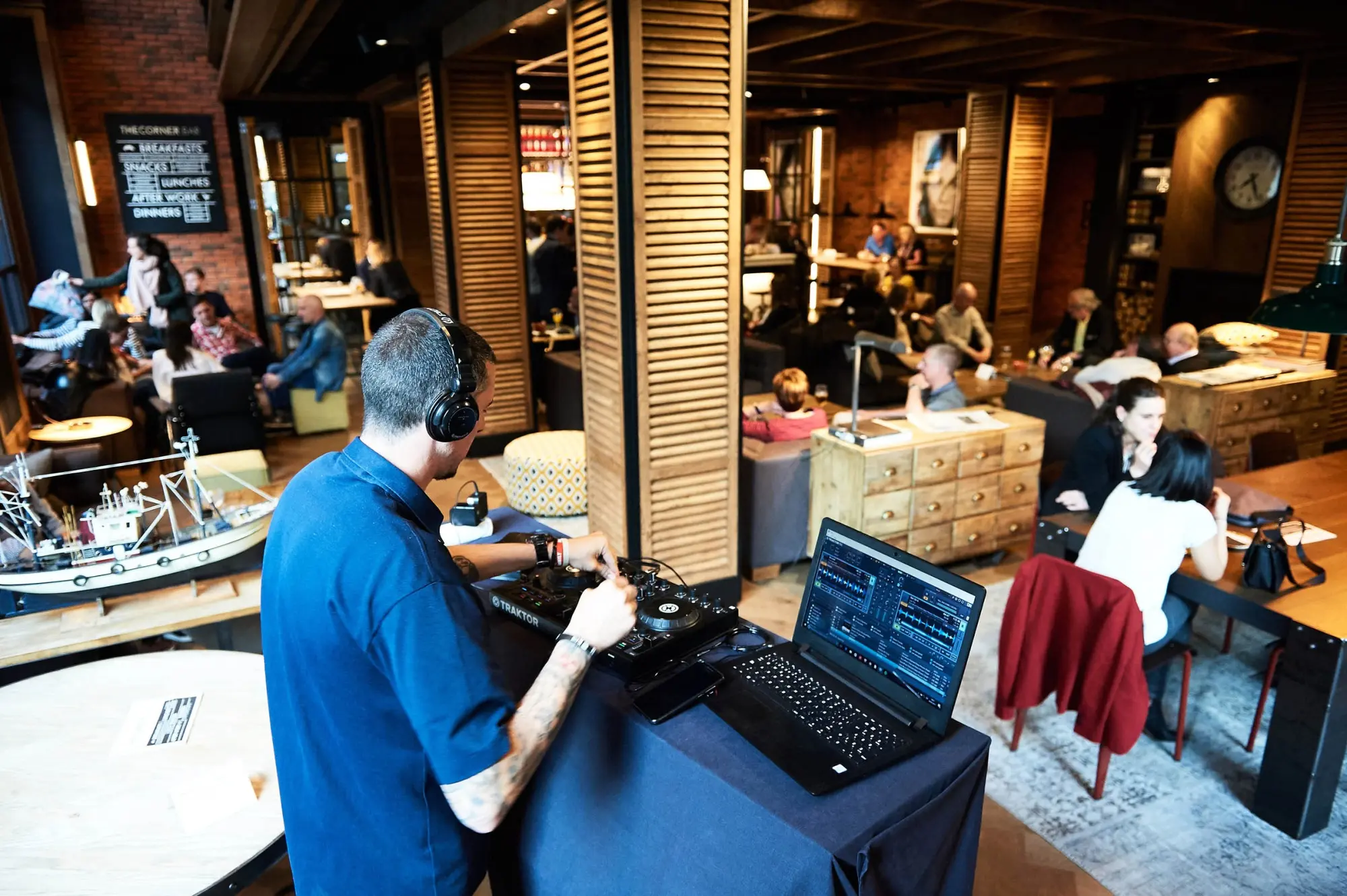 Hall & Lounge | The Corner Hotel Barcelona