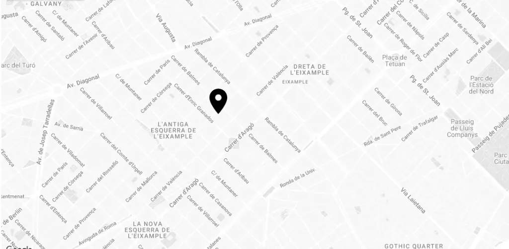 Se muestra un mapa con calles y un marcador de ubicación en el centro.