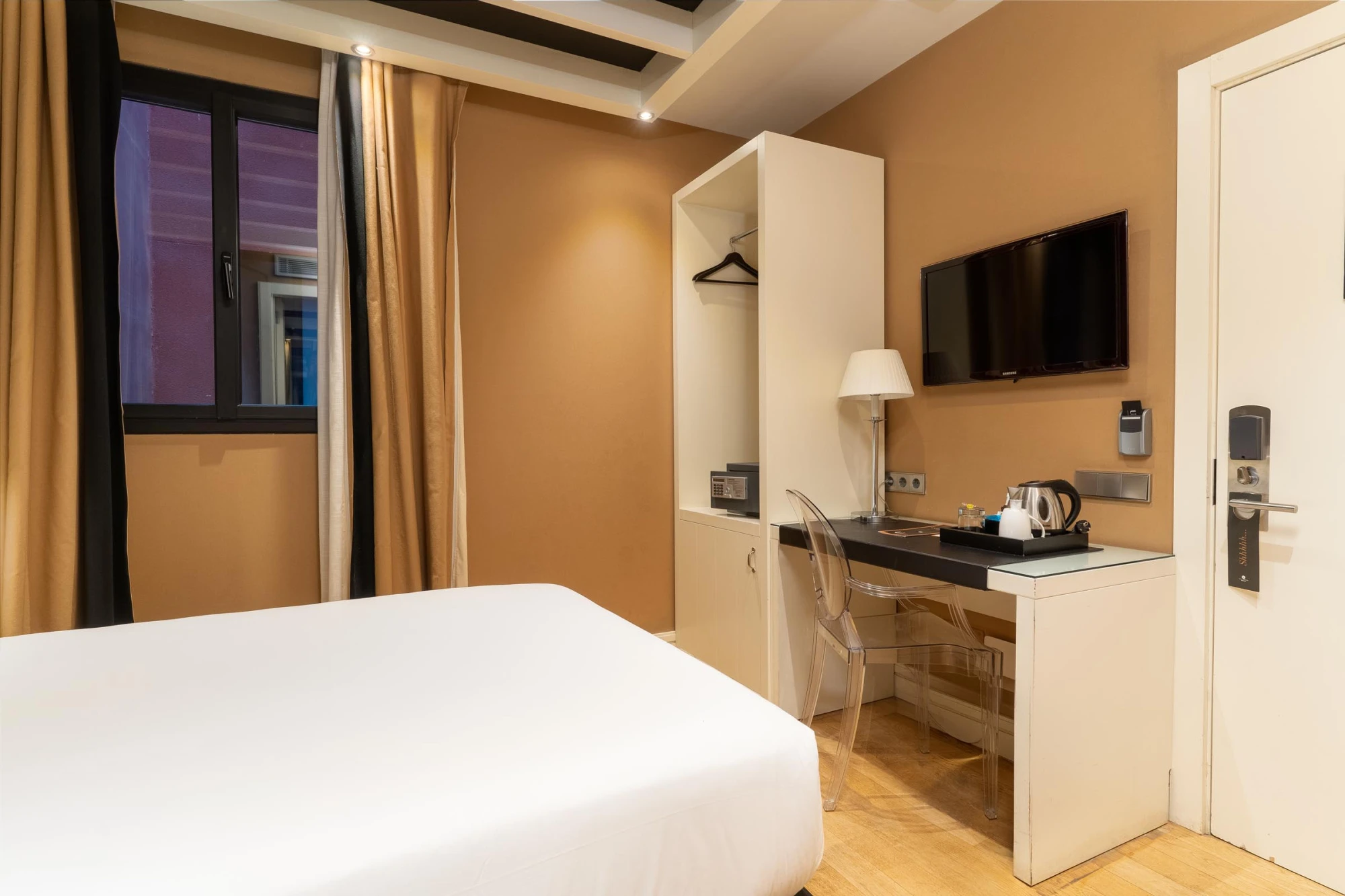 Basic Individual (806) | U232 Hotel Barcelona