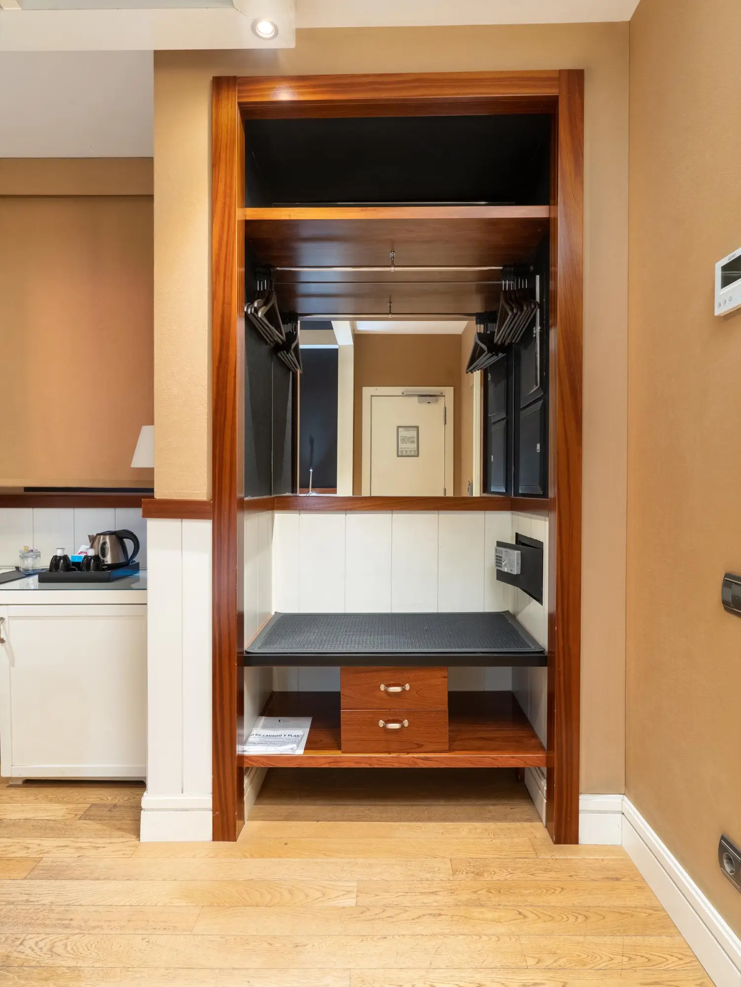 Basic Doble (902) | U232 Hotel Barcelona