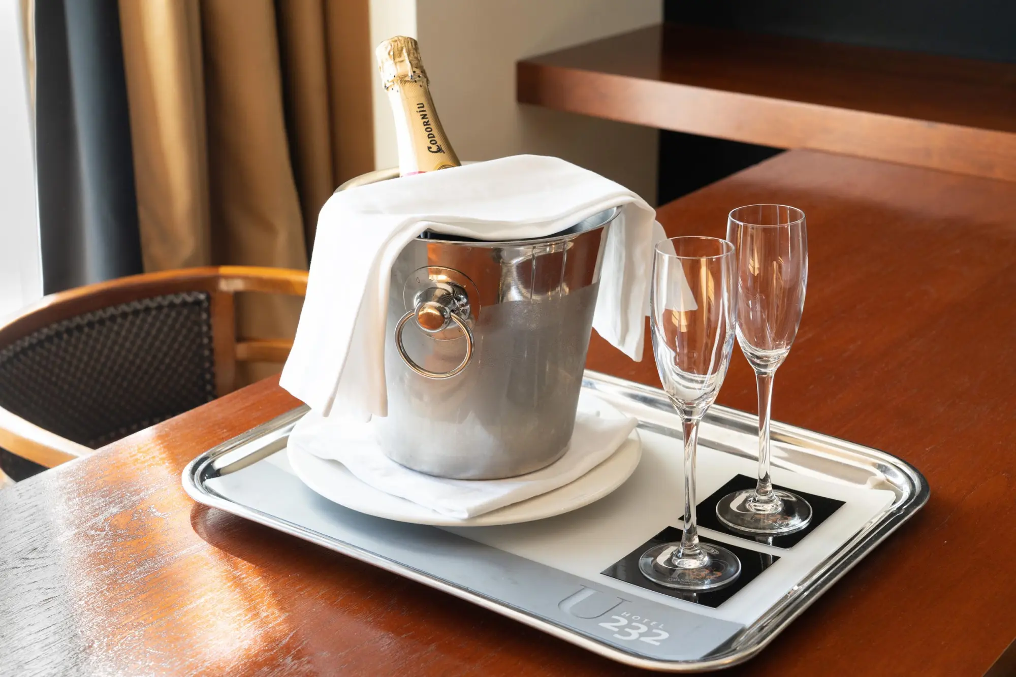 Botella de cava Brut Nature | U232 Hotel Barcelona
