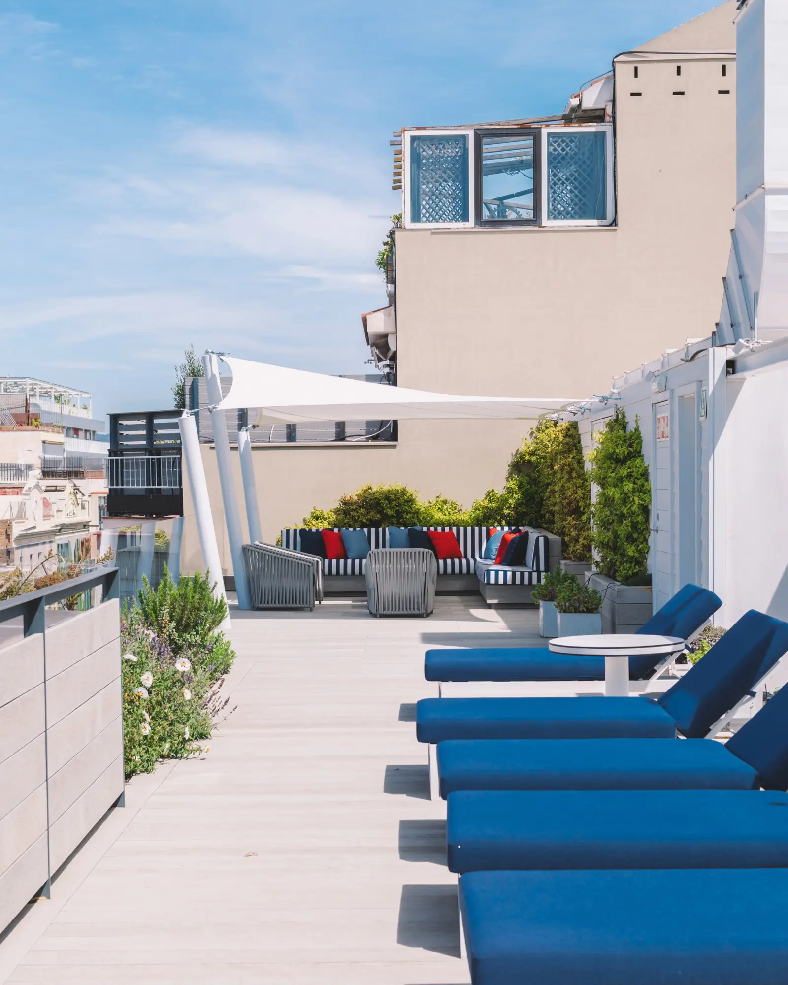 Urban Beach Club | Seventy Barcelona