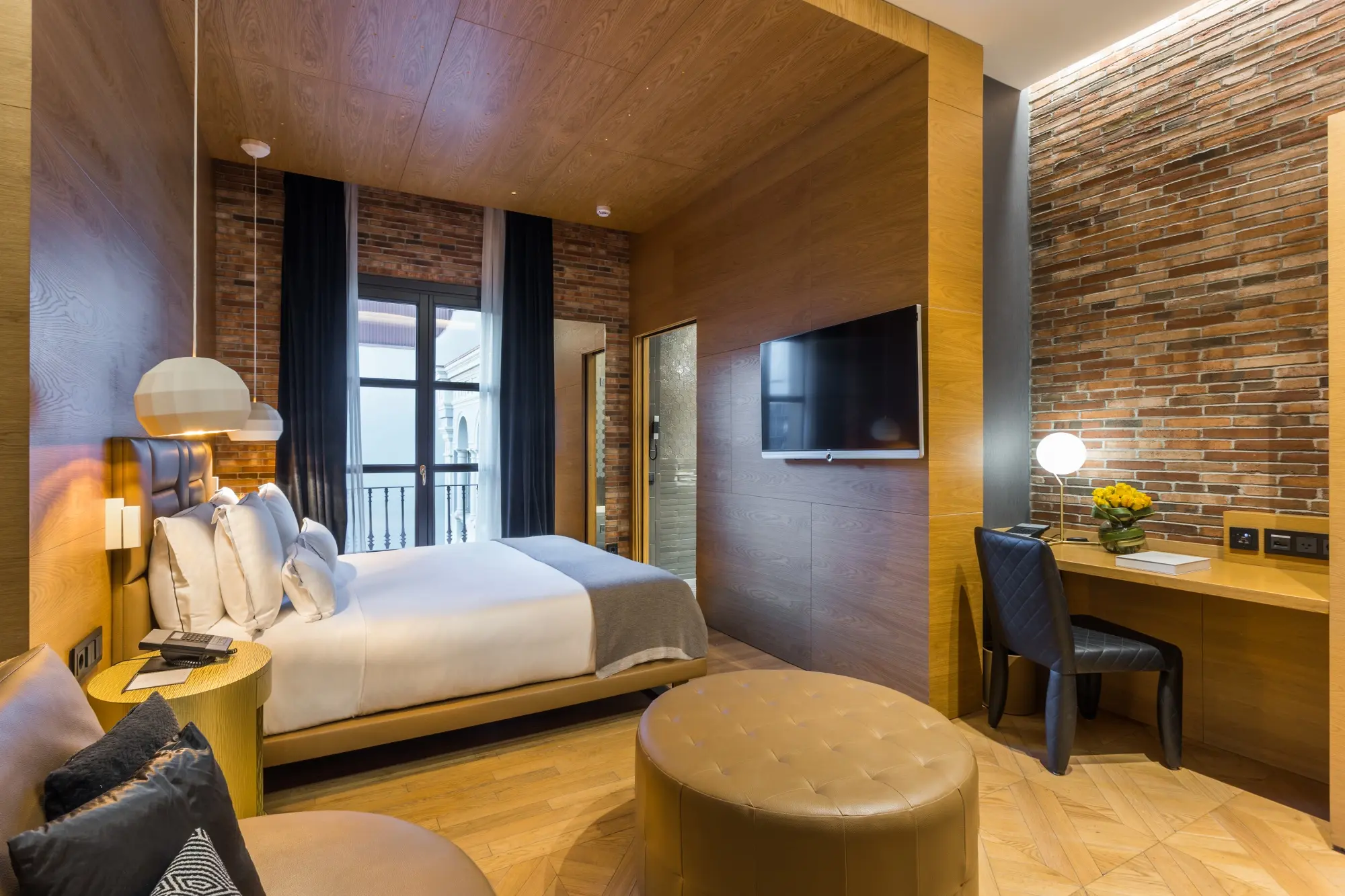 MH DELUXE ROOM 851137