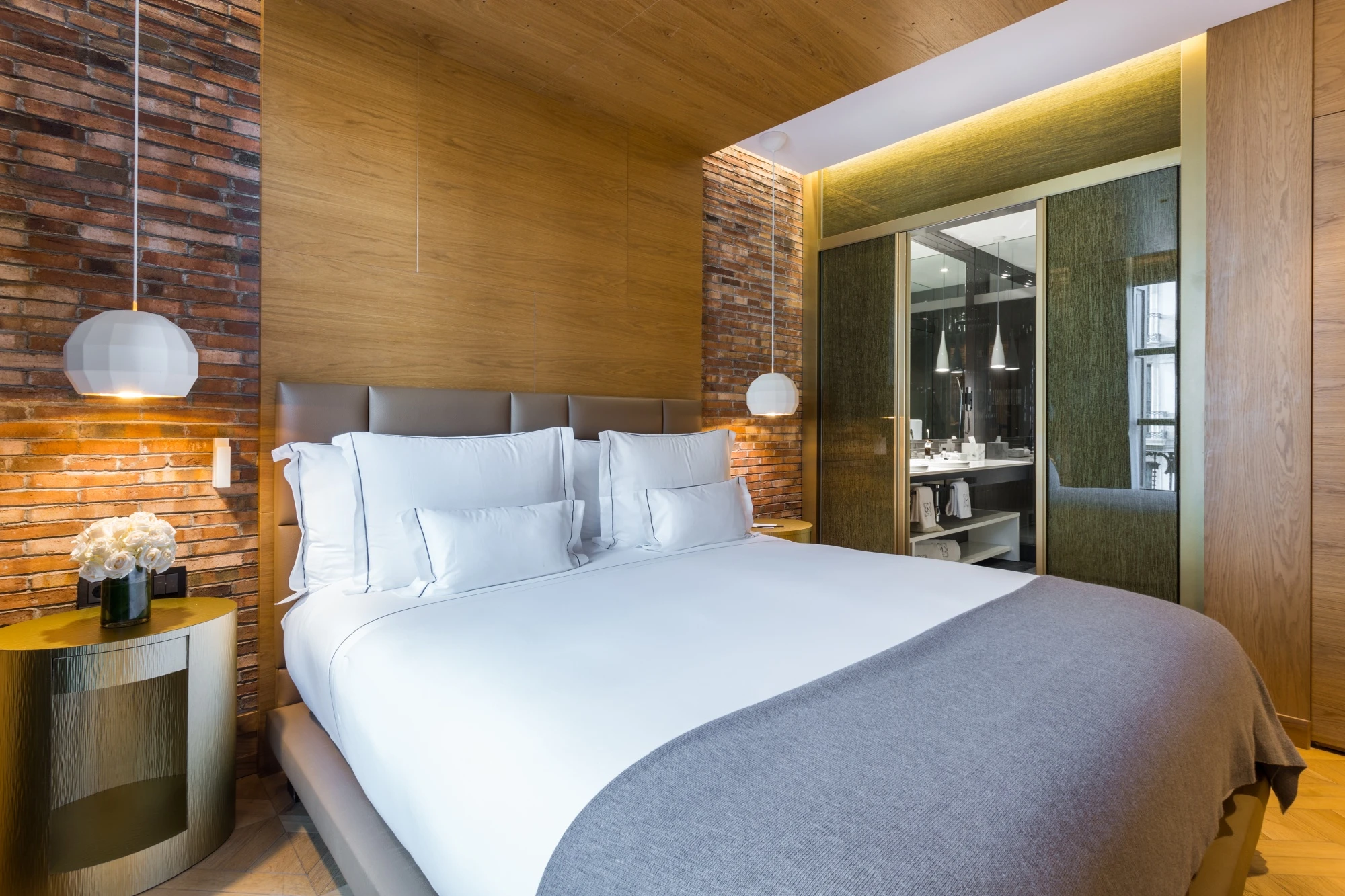 MH SUITE MONUMENT 851051