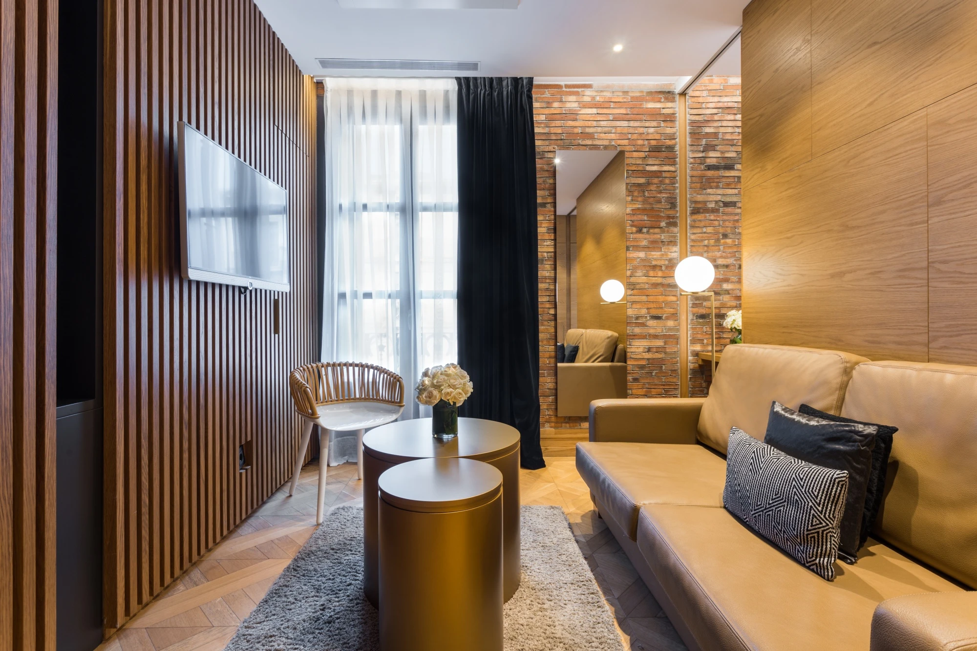 MH SUITE MONUMENT 851055